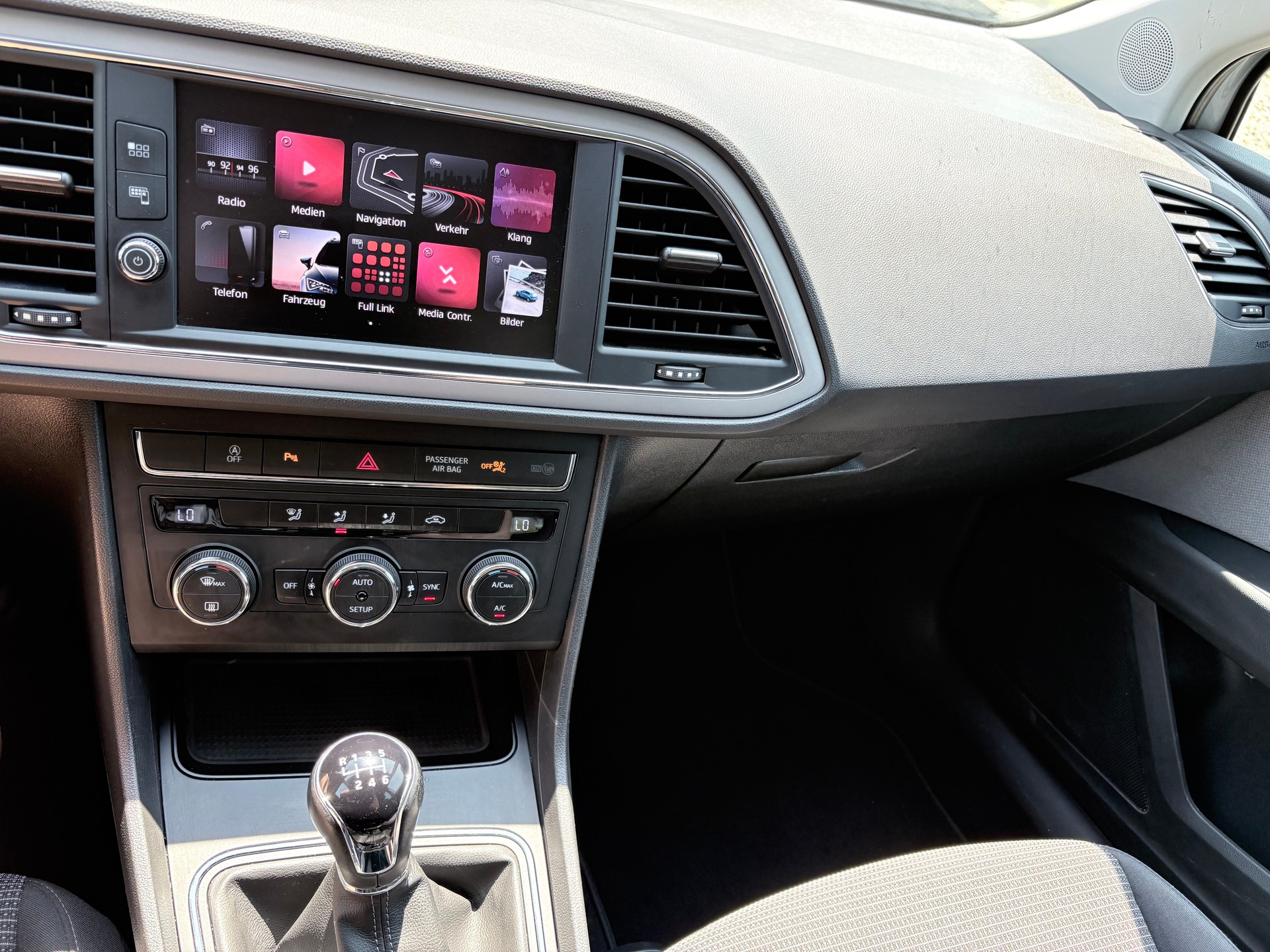 SEAT ST1.6TDI 4D-image-5