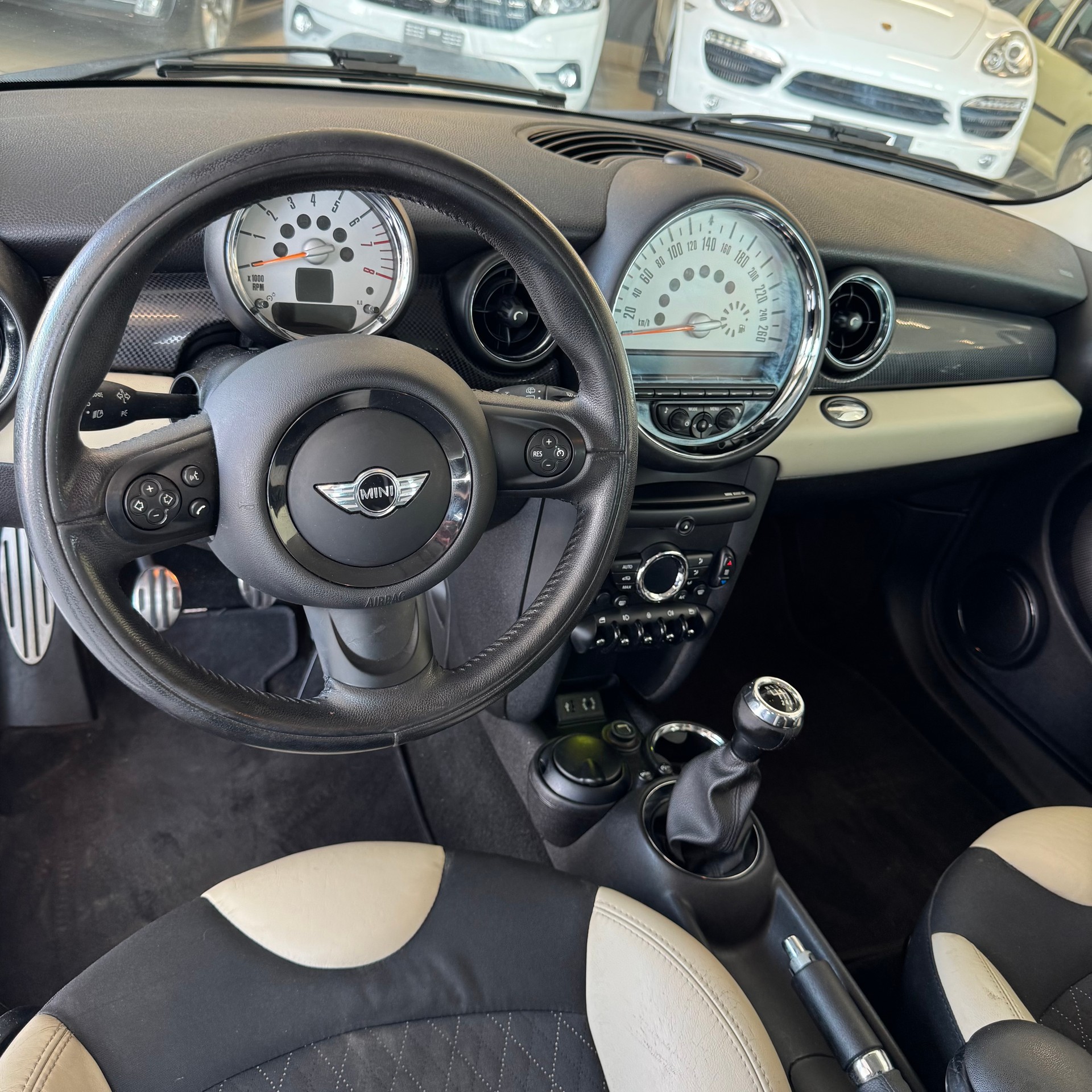 MINI R56 i Cooper S-image-8