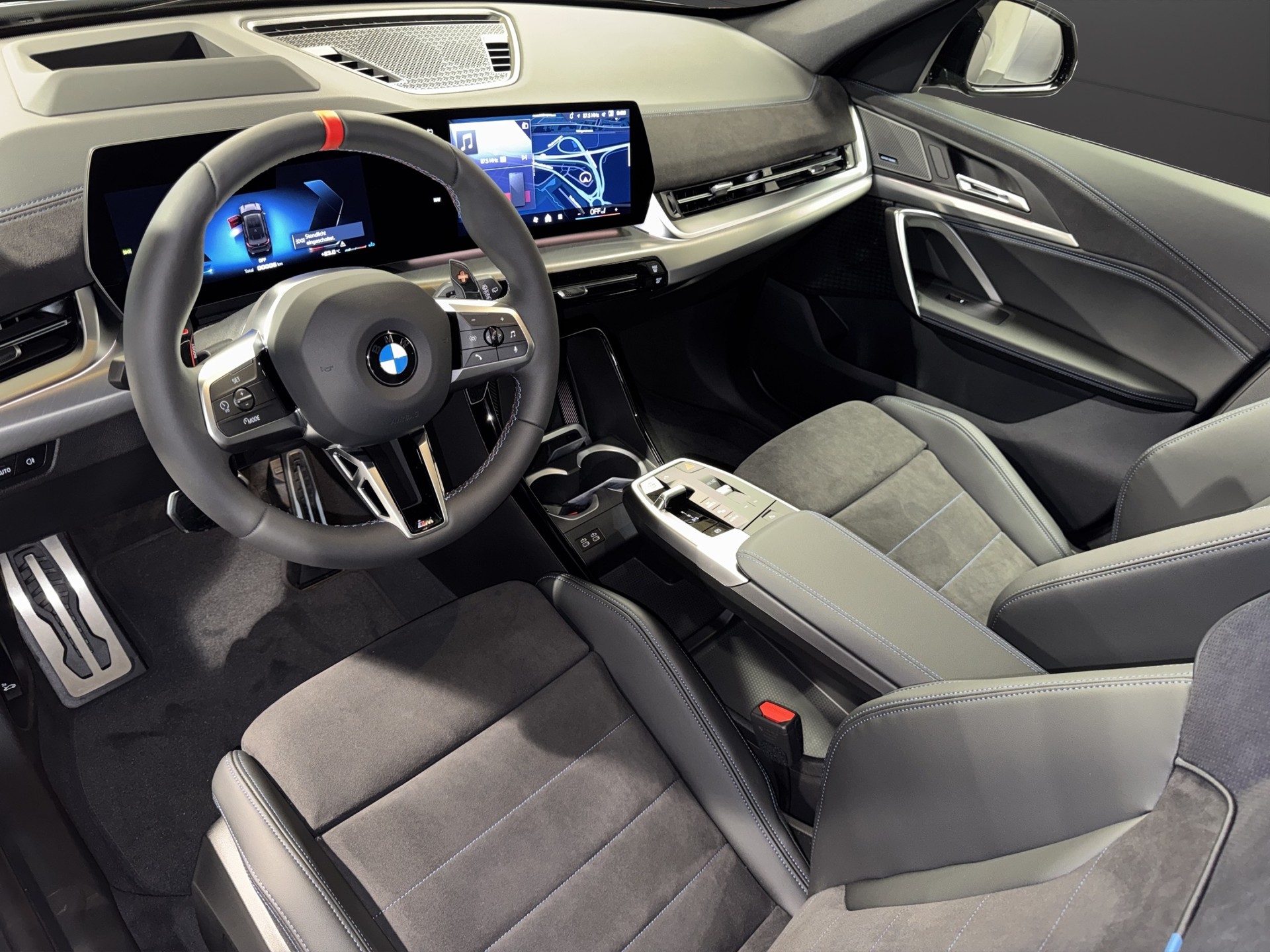 BMW X1 M35i-image-7