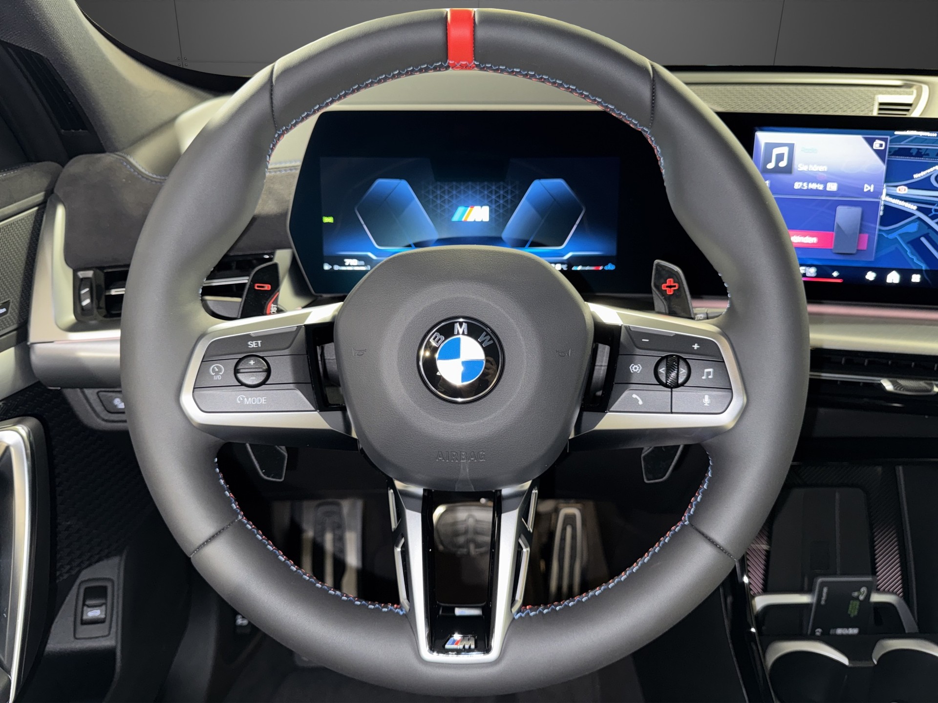 BMW X1 M35i-image-13