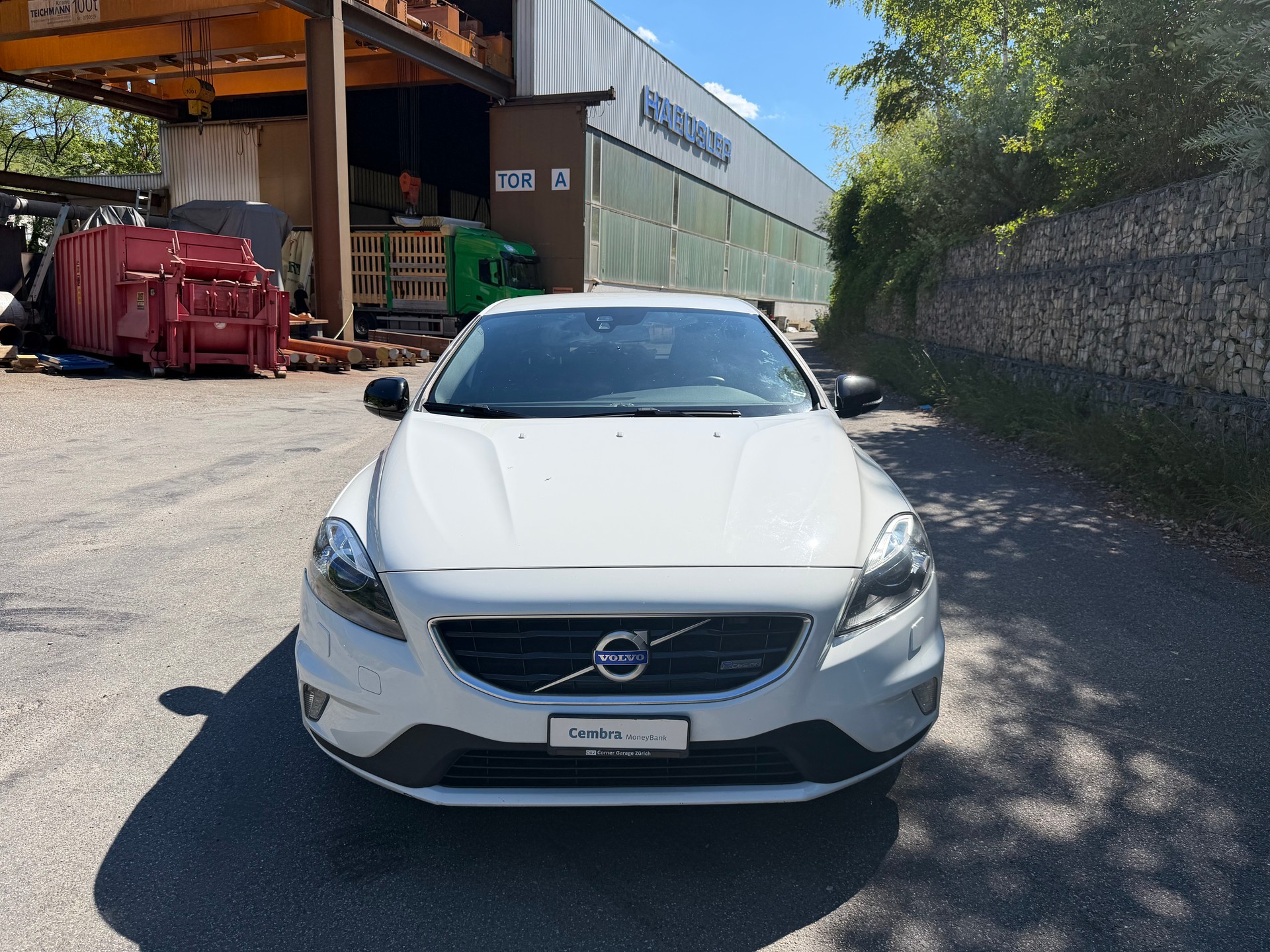 VOLVO V40 T2 Sport200-image-1