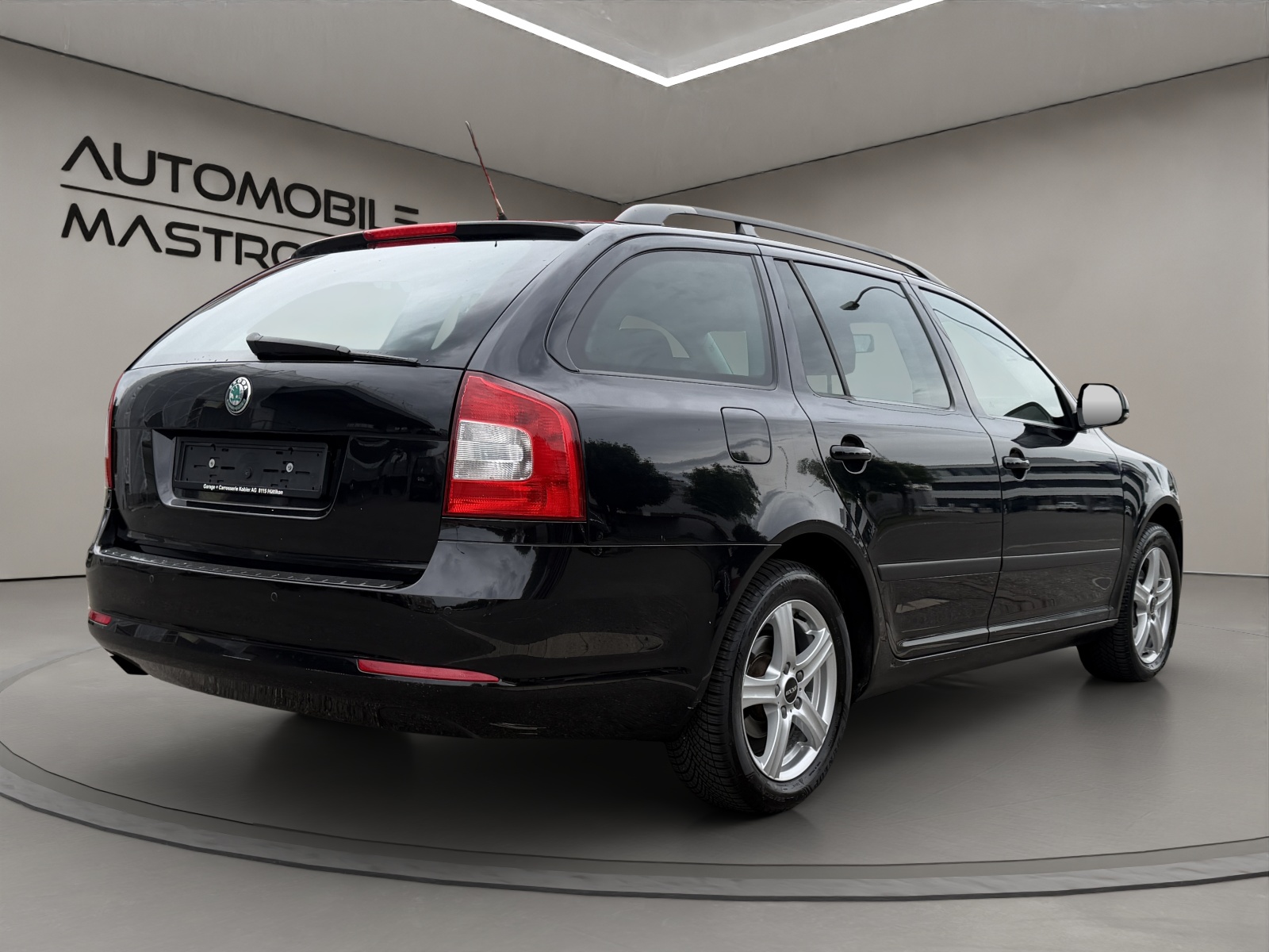 SKODA Octavia Combi 1.6 TDI Ambition DSG-image-6