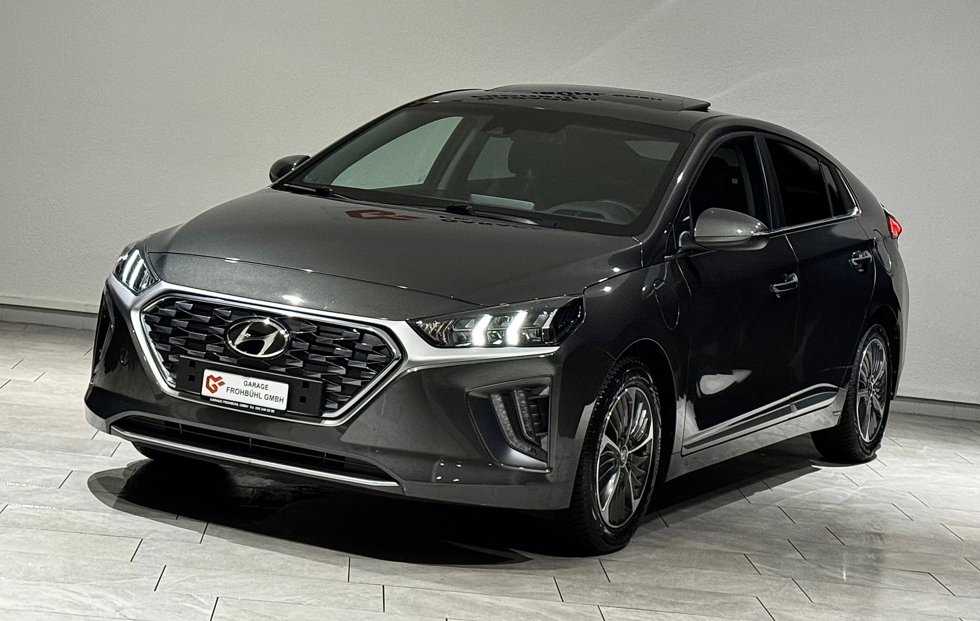 HYUNDAI Ioniq 1.6 GDi HEV Amplia DCT | 1.Hand |-image-0