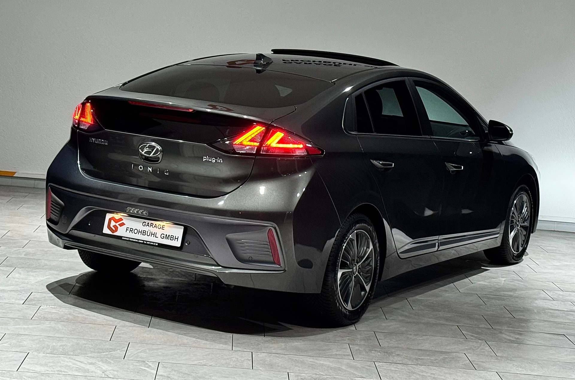 HYUNDAI Ioniq 1.6 GDi HEV Amplia DCT | 1.Hand |-image-3