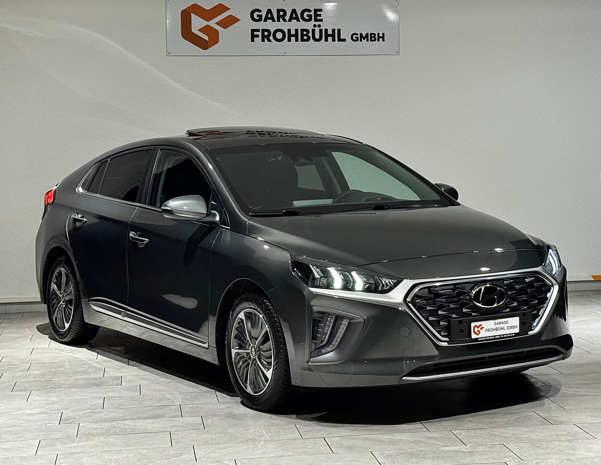 HYUNDAI Ioniq 1.6 GDi HEV Amplia DCT | 1.Hand |-image-2