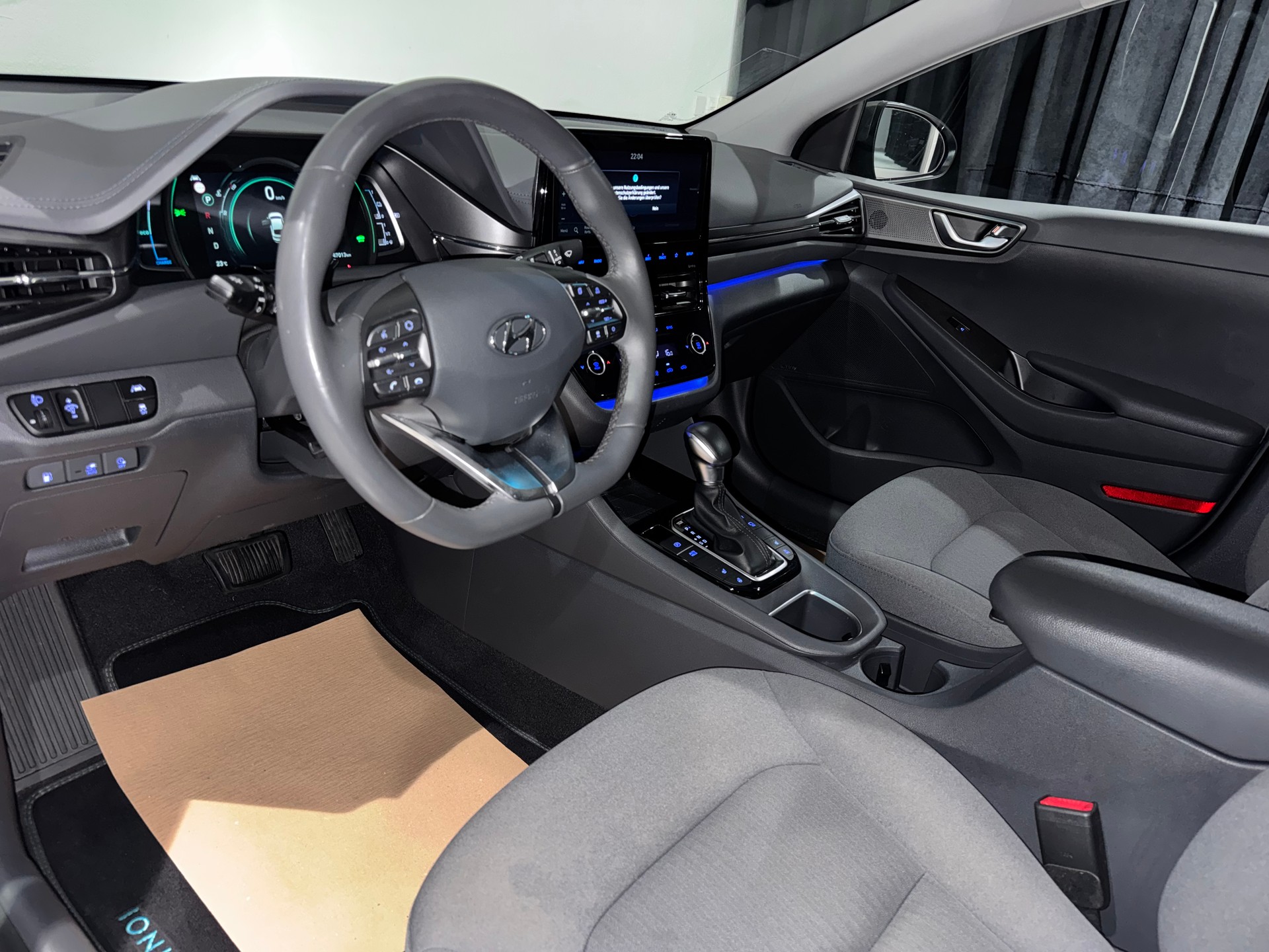 HYUNDAI Ioniq 1.6 GDi HEV Amplia DCT | 1.Hand |-image-10