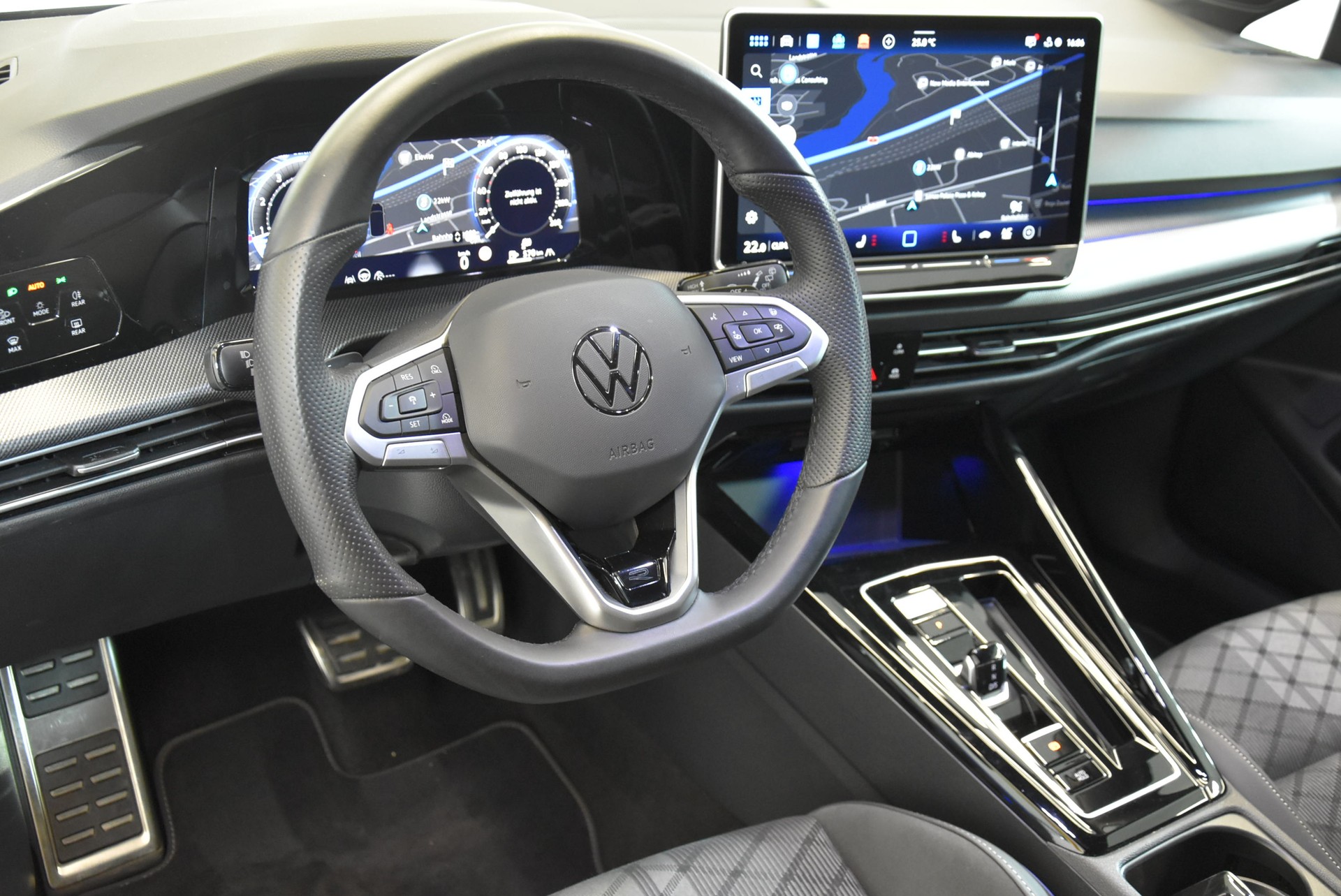 VW Golf 2.0 TSI R-Line DSG 4 Motion-image-2
