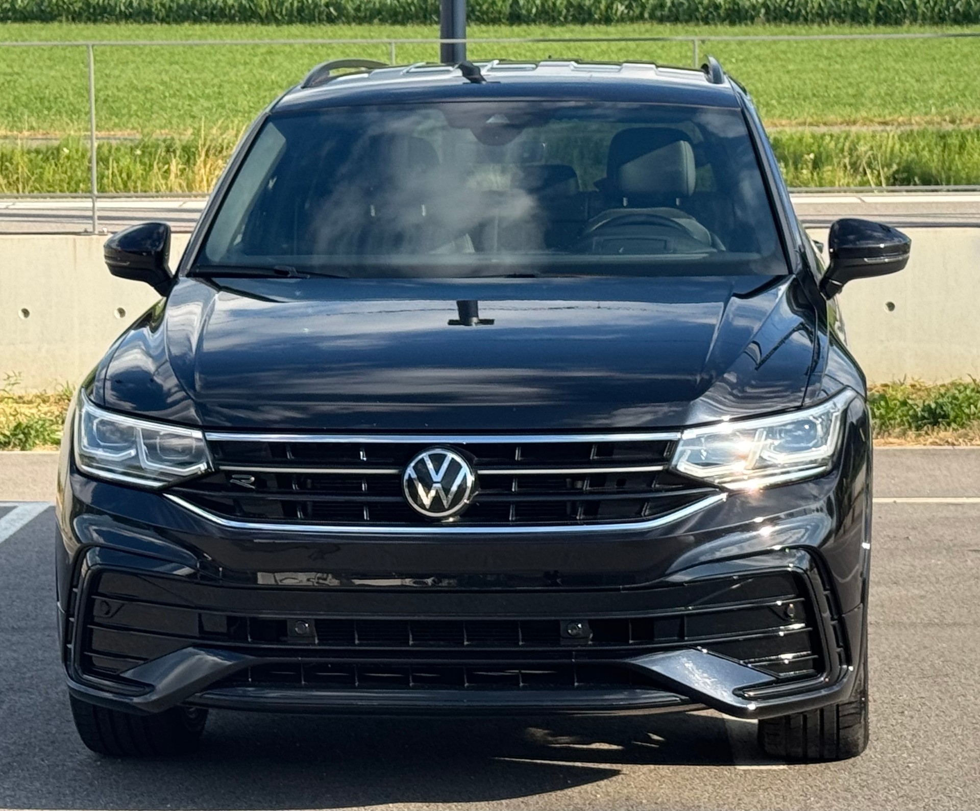 VW Tiguan Allspace 2.0 TDI SCR R-Line 4Motion DSG-image-2