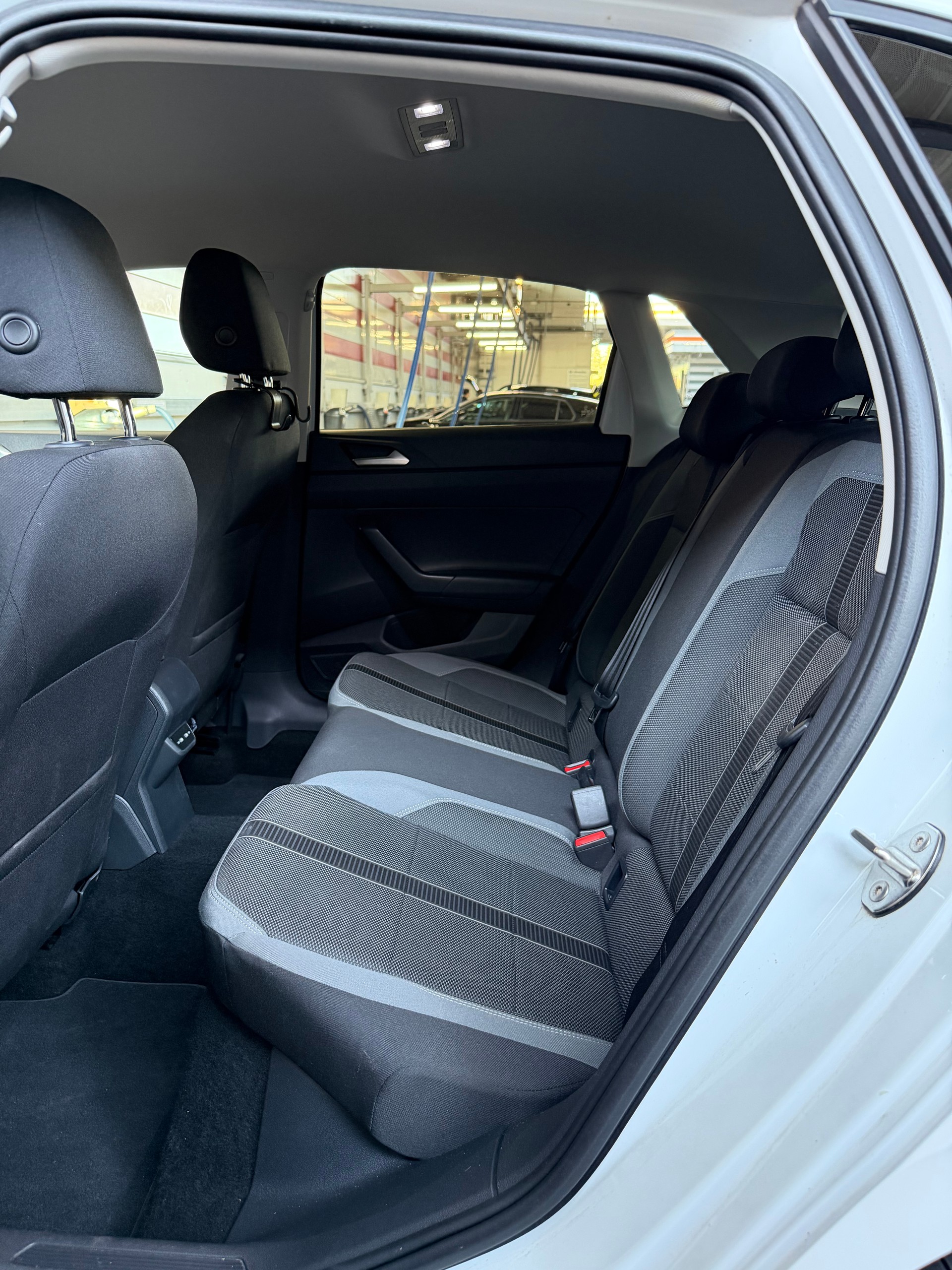 VW 1.0 TSI 110PS Style DSG-image-12