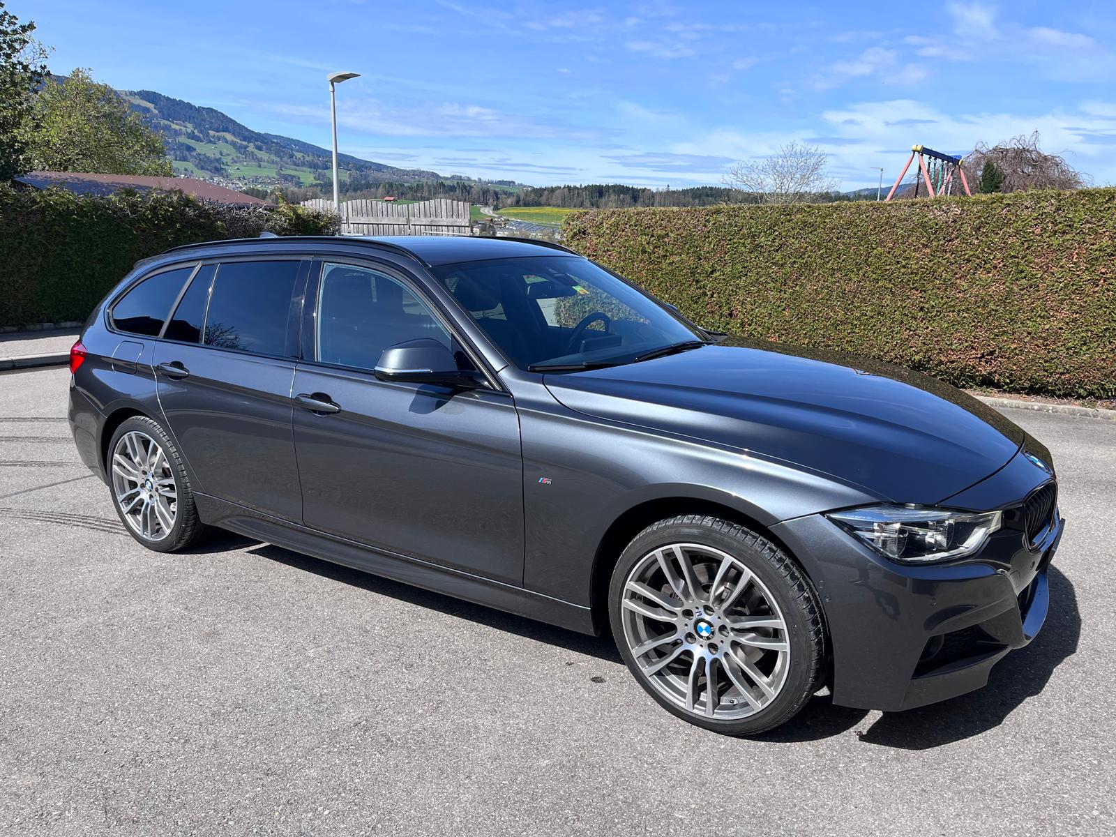 BMW 330i Touring xDrive M sport-image-0