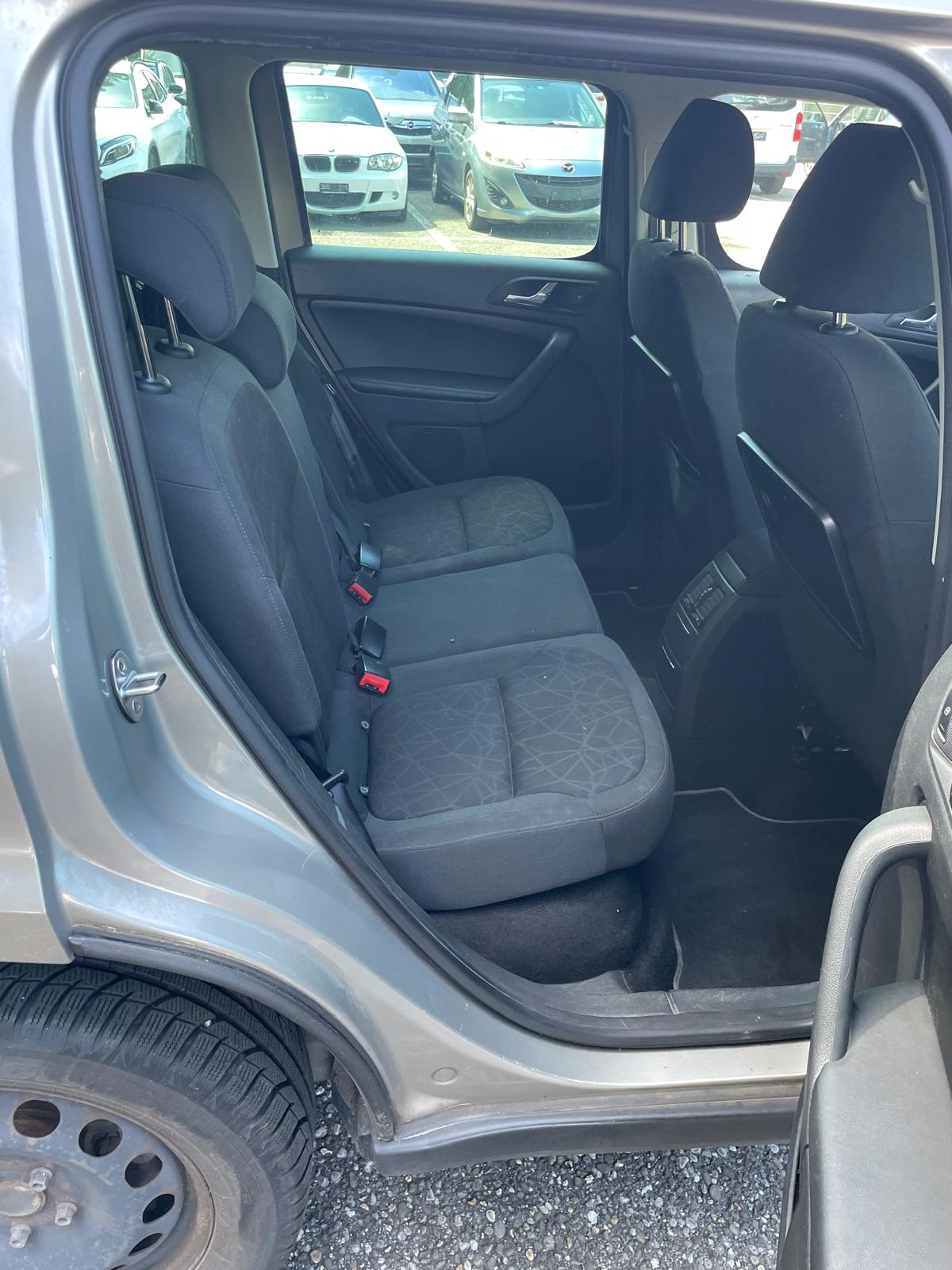 SKODA Yeti 1.4 TSI Family-image-13