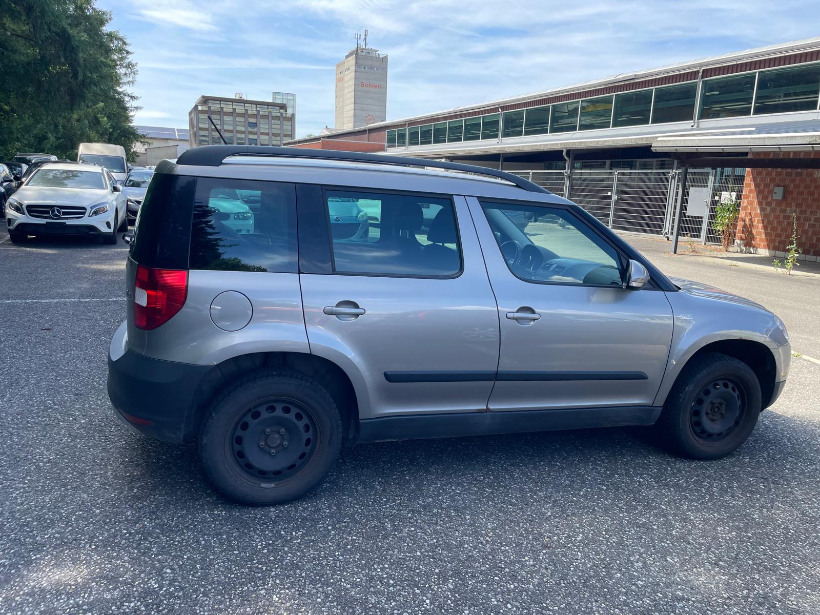 SKODA Yeti 1.4 TSI Family-image-7