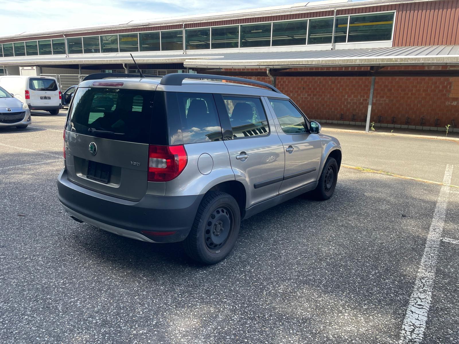 SKODA Yeti 1.4 TSI Family-image-3