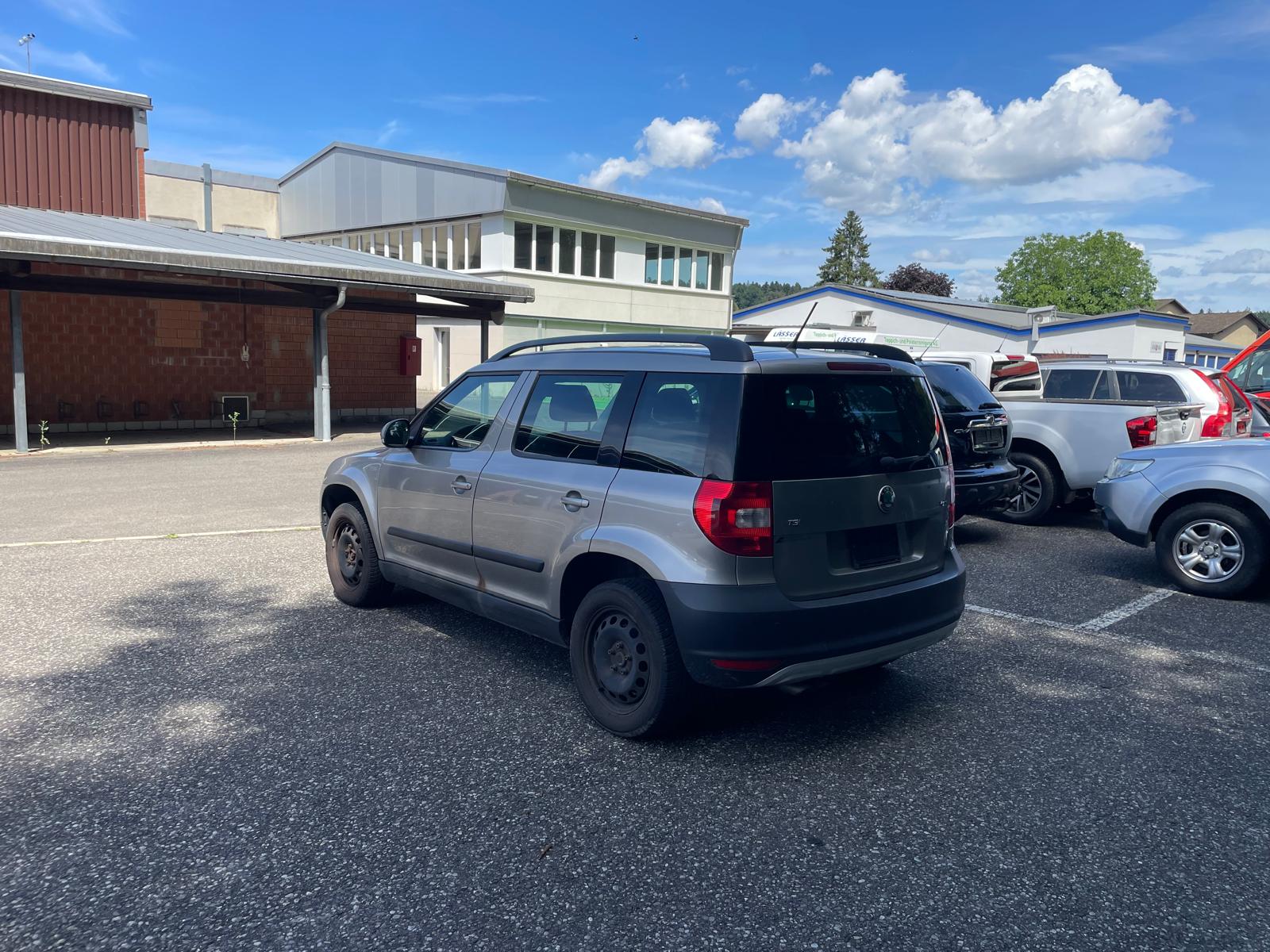 SKODA Yeti 1.4 TSI Family-image-5