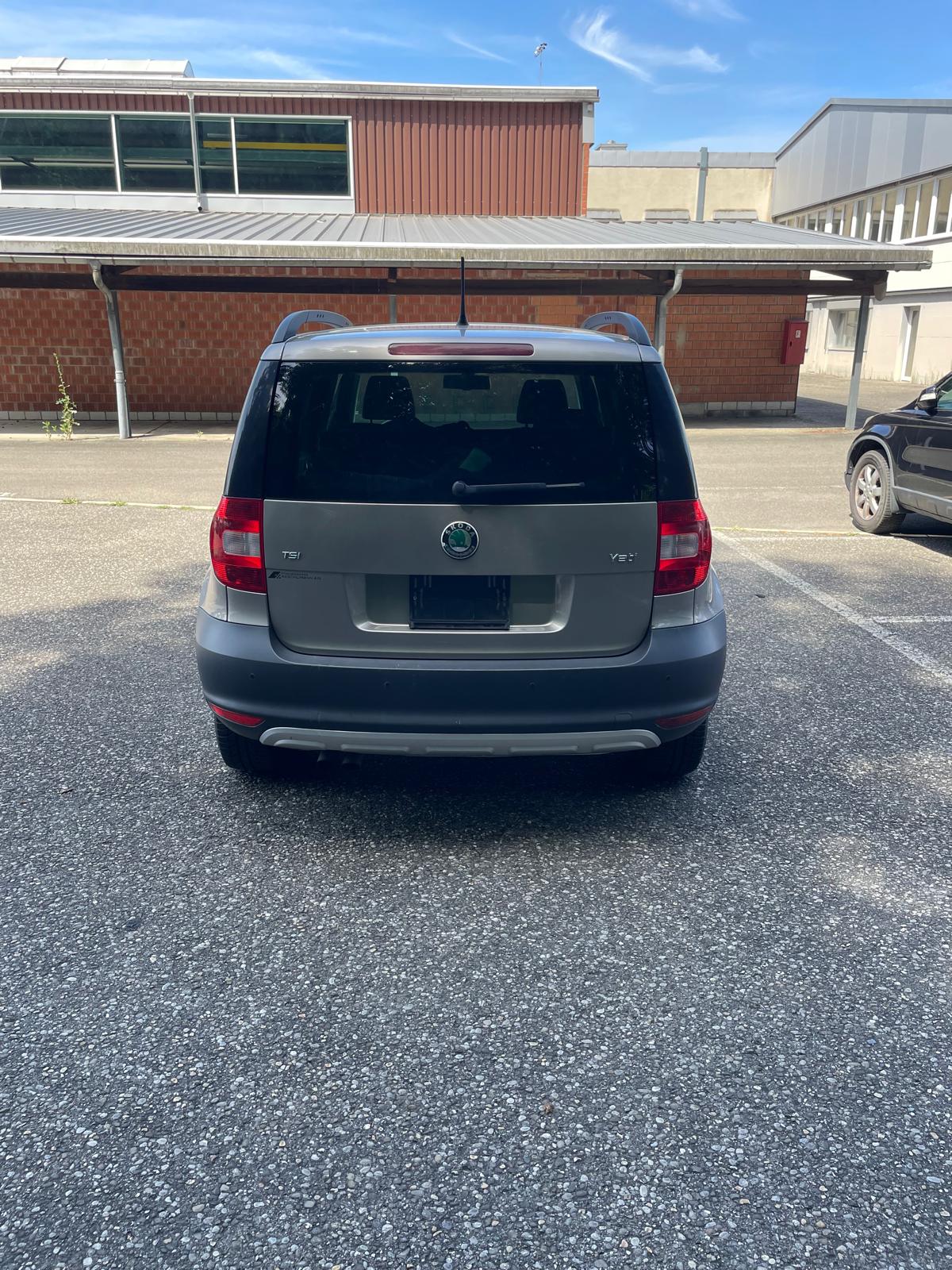 SKODA Yeti 1.4 TSI Family-image-4
