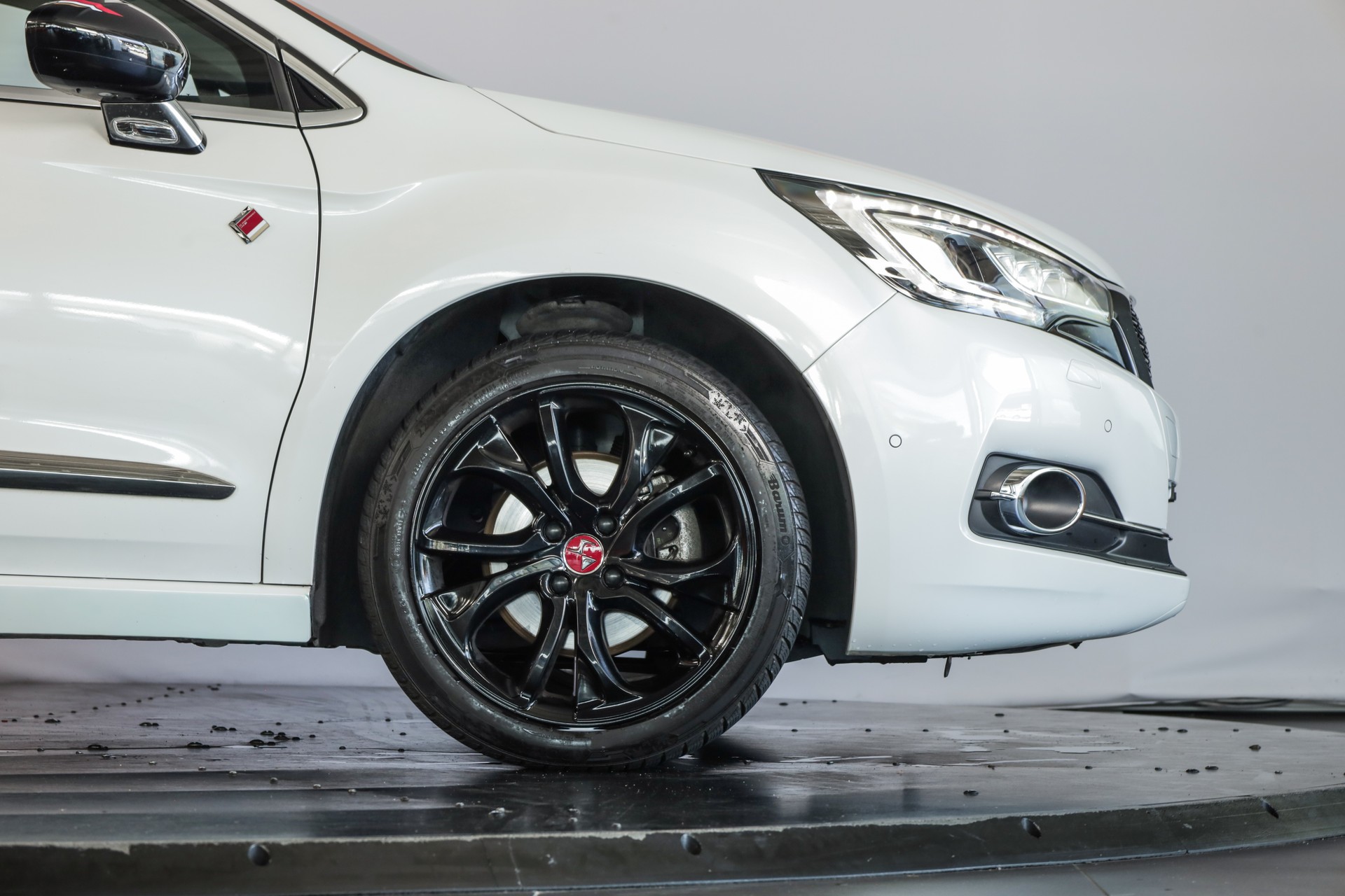 DS AUTOMOBILES DS 4 1.6 THP Performance Line Automatic-image-6
