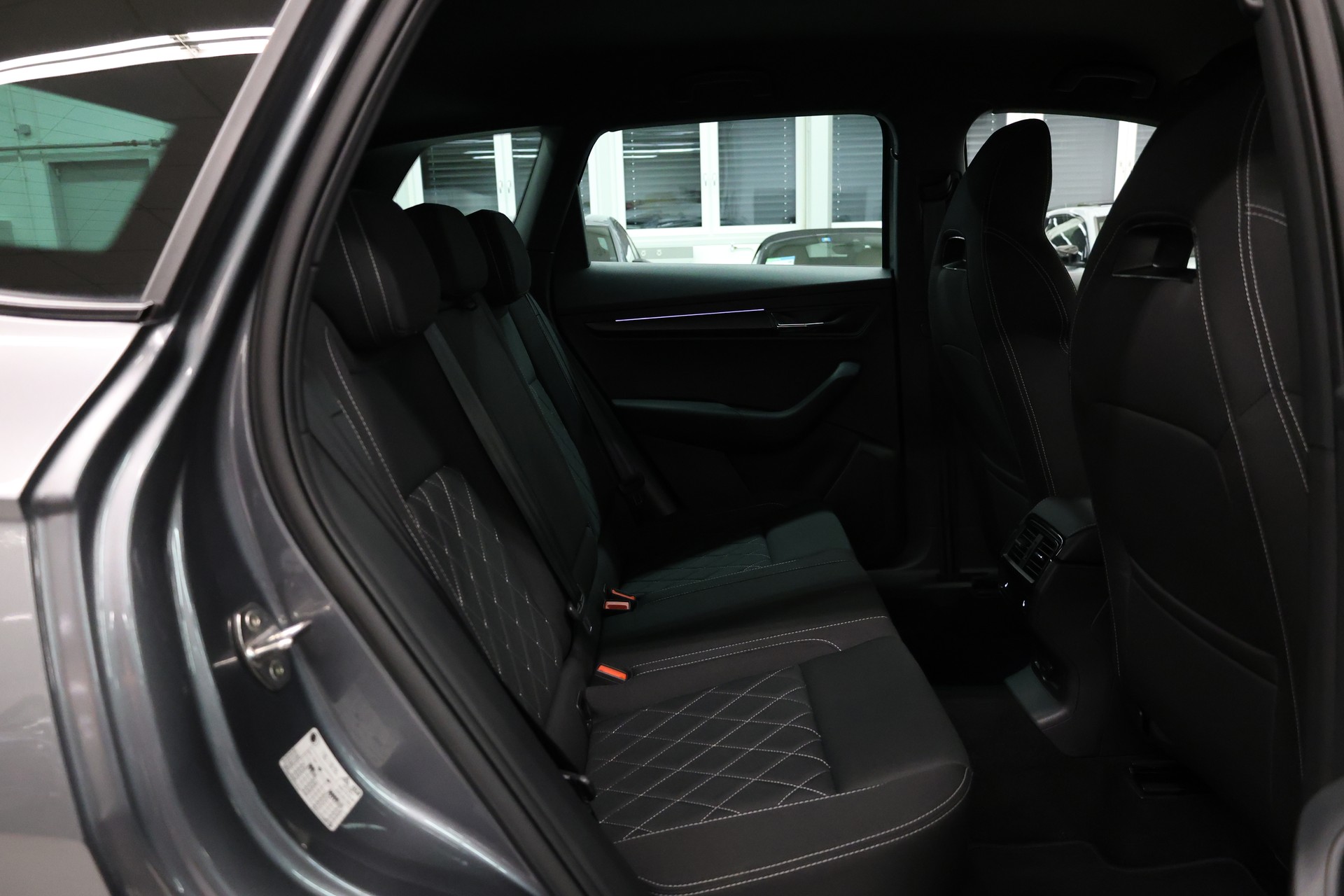 SKODA Karoq 2.0 TSI SportLine 4x4 DSG-image-22