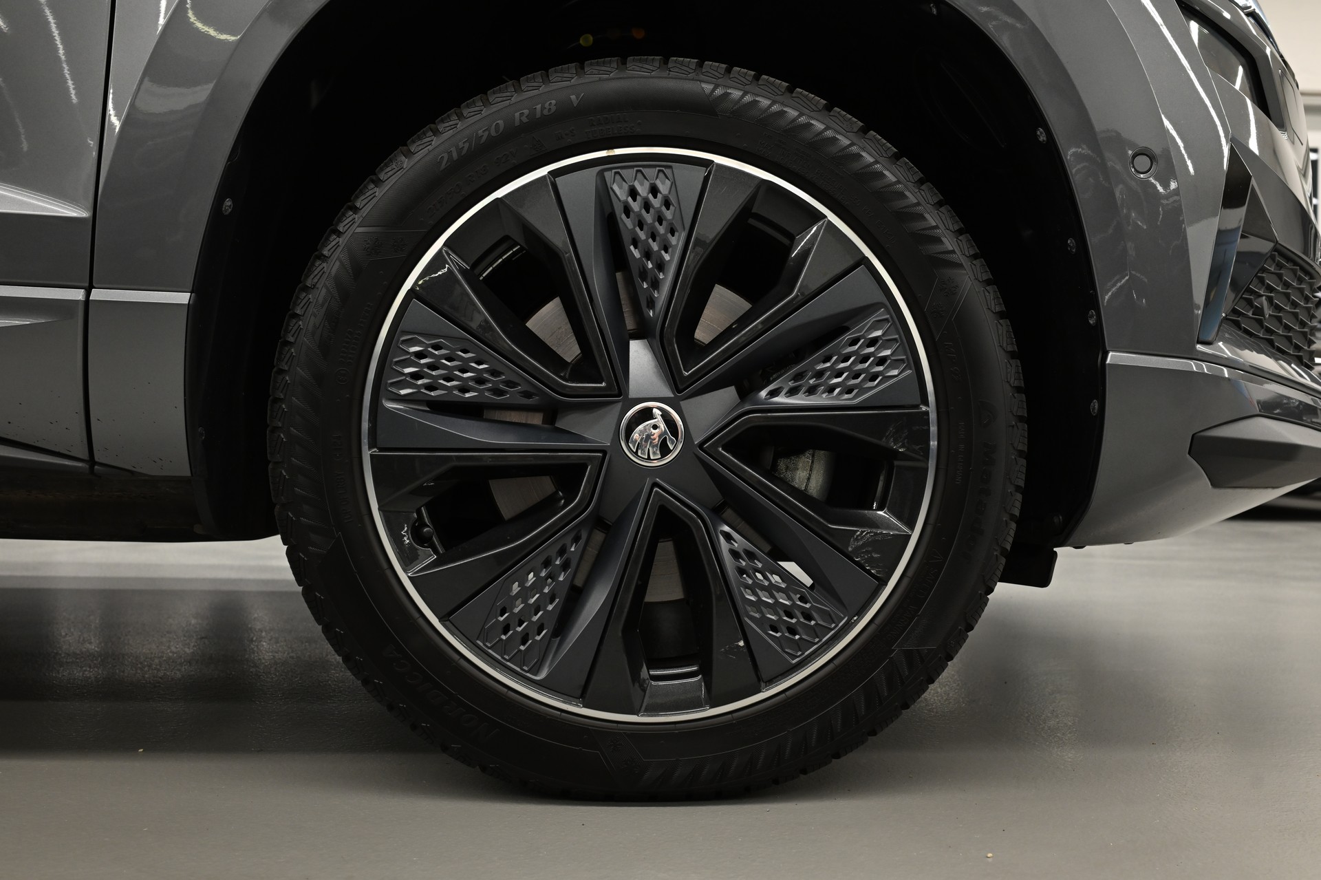 SKODA Karoq 2.0 TSI SportLine 4x4 DSG-image-8