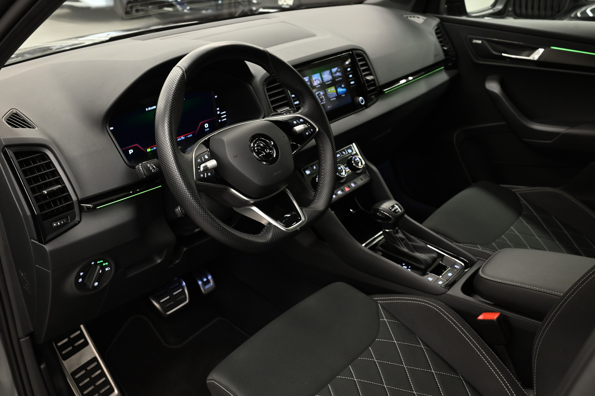 SKODA Karoq 2.0 TSI SportLine 4x4 DSG-image-12
