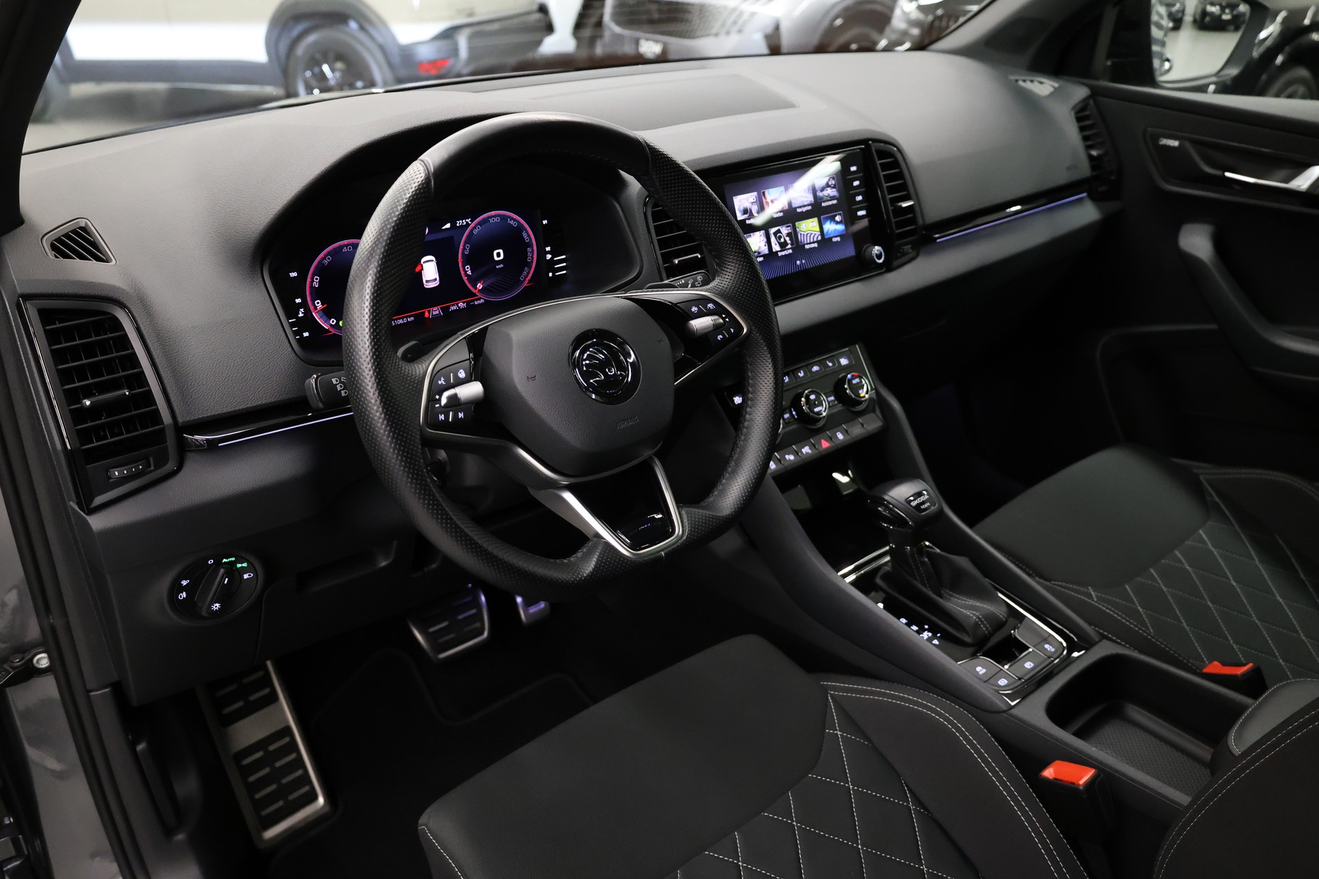 SKODA Karoq 2.0 TSI SportLine 4x4 DSG-image-15