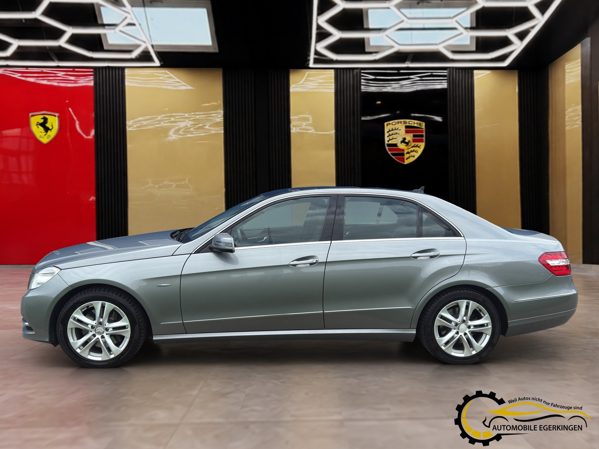 MERCEDES-BENZ E 300 CDI BlueEfficiency Avantgarde 7G-Tronic-image-7