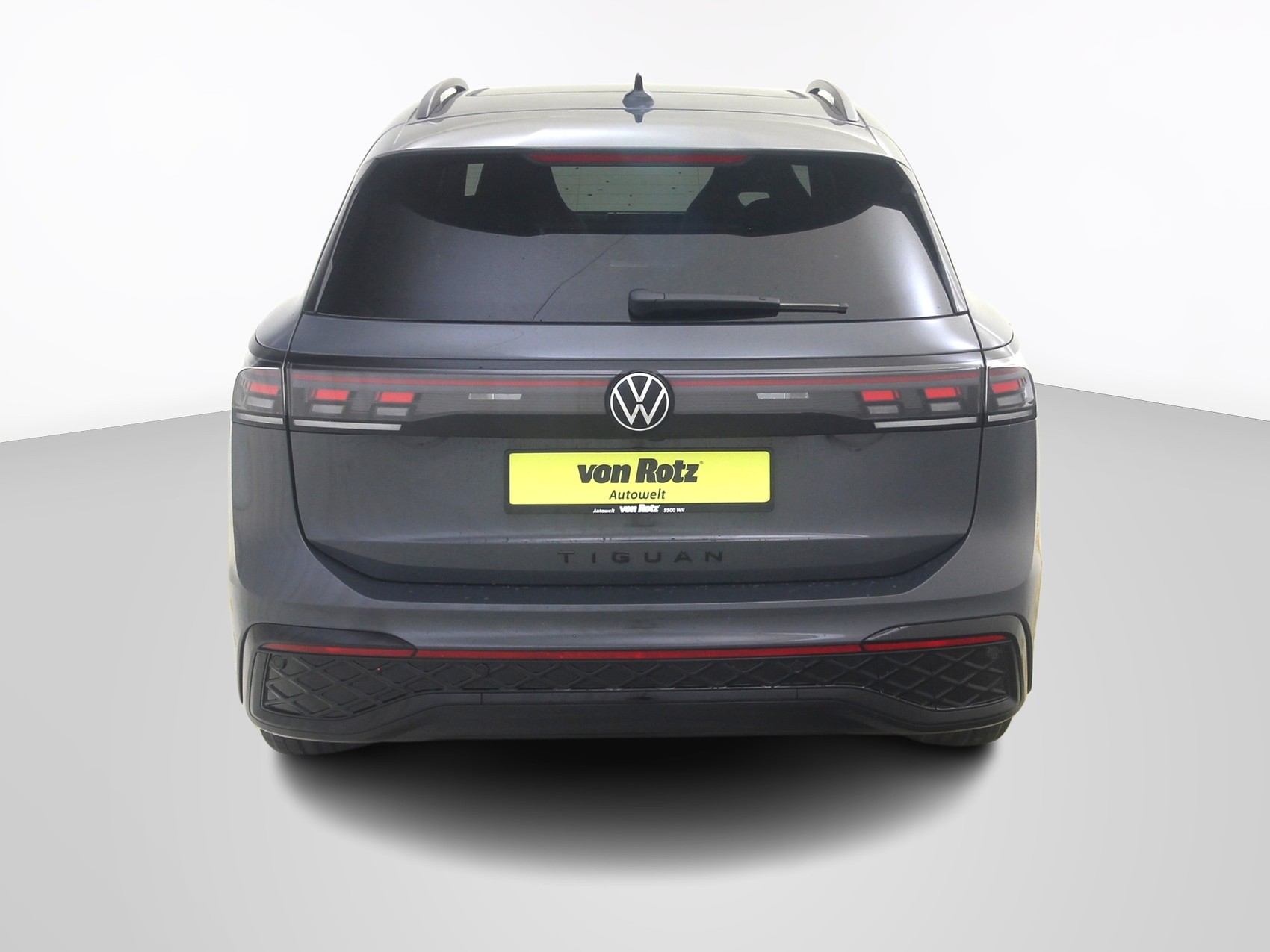 VW Tiguan 2.0 TSI R-Line 4motion-image-2
