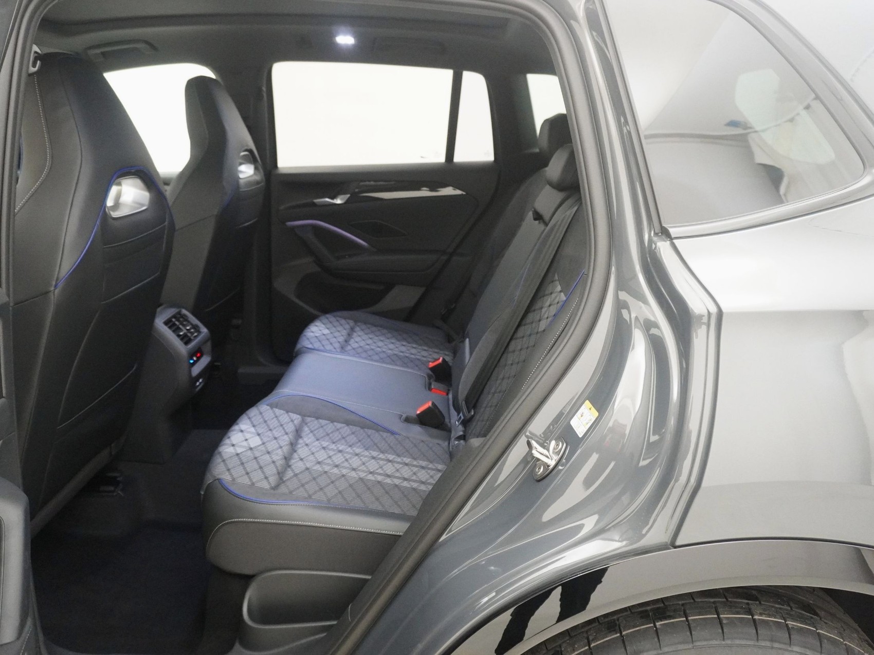 VW Tiguan 2.0 TSI R-Line 4motion-image-15