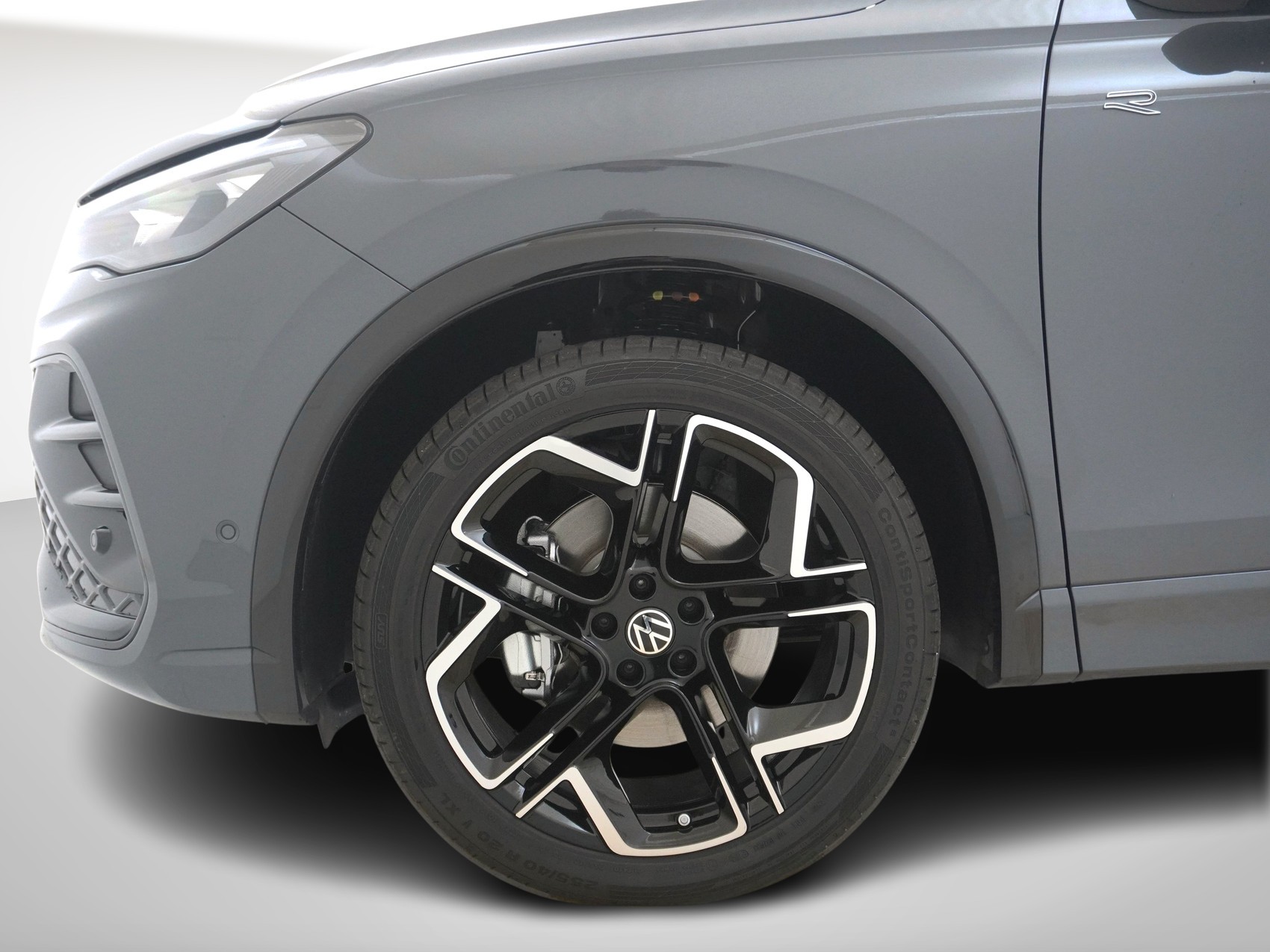 VW Tiguan 2.0 TSI R-Line 4motion-image-9