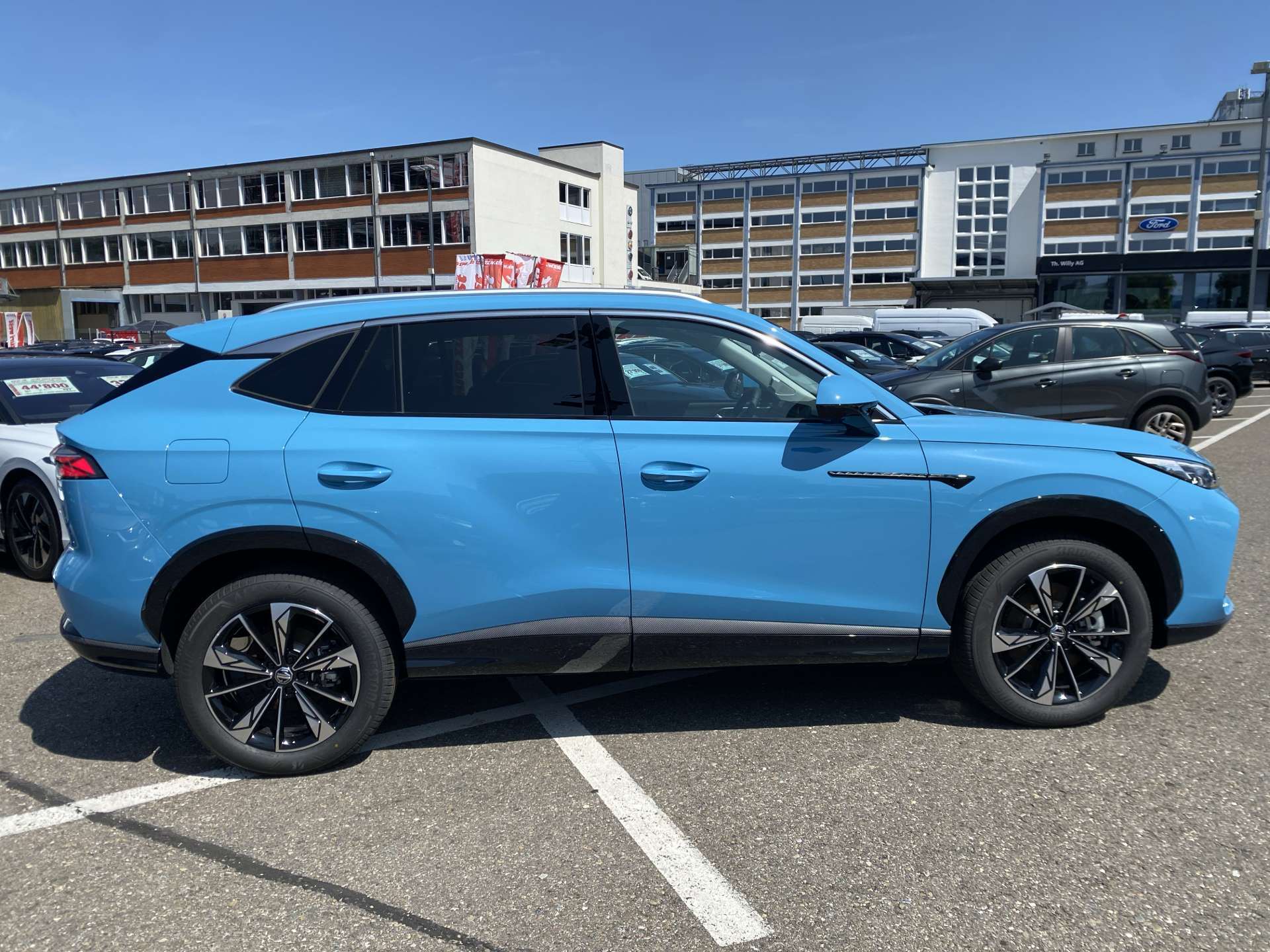 MG HS 1.5 T HEV+ Luxury 224PS Automat-image-9