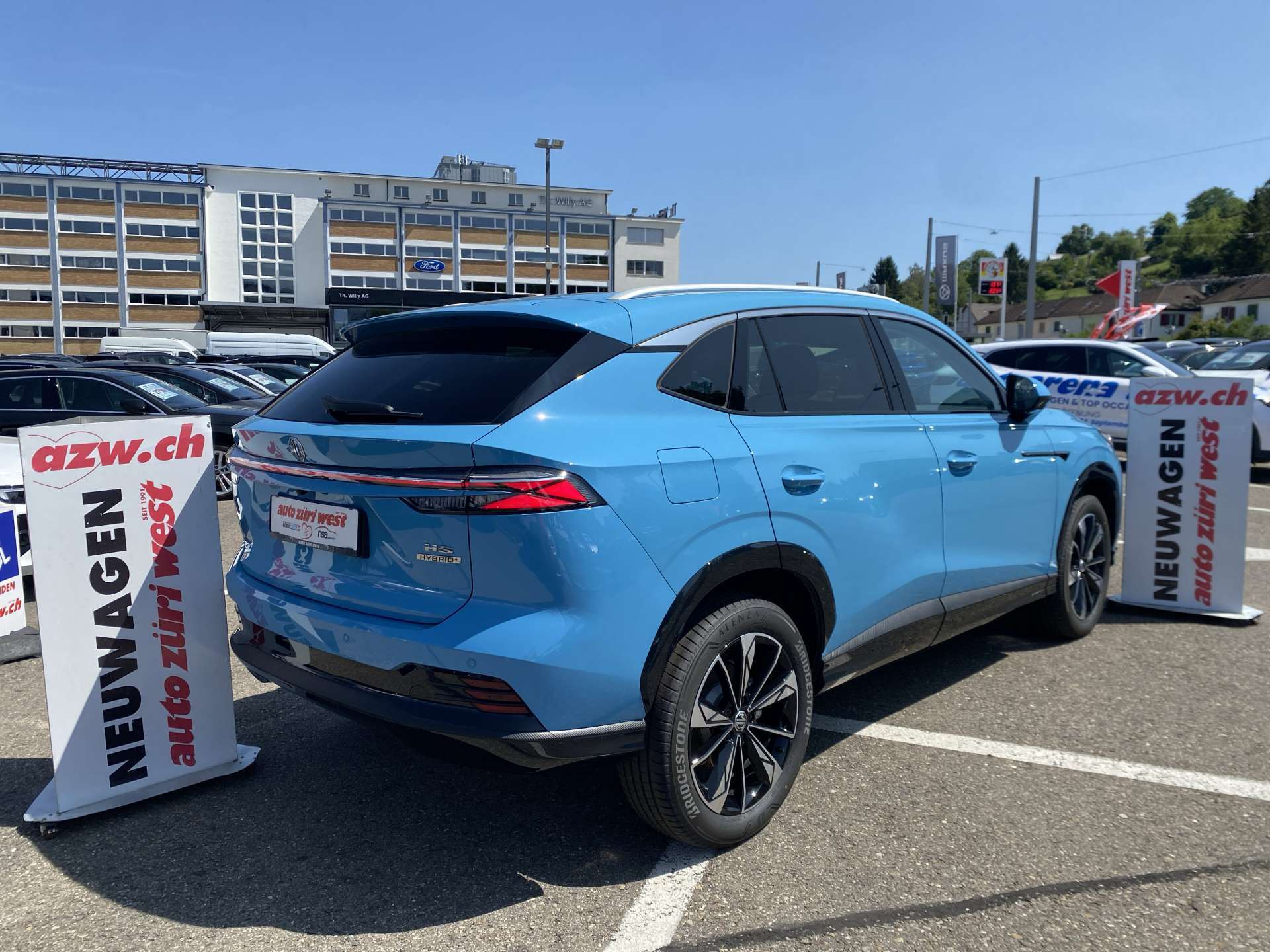 MG HS 1.5 T HEV+ Luxury 224PS Automat-image-14