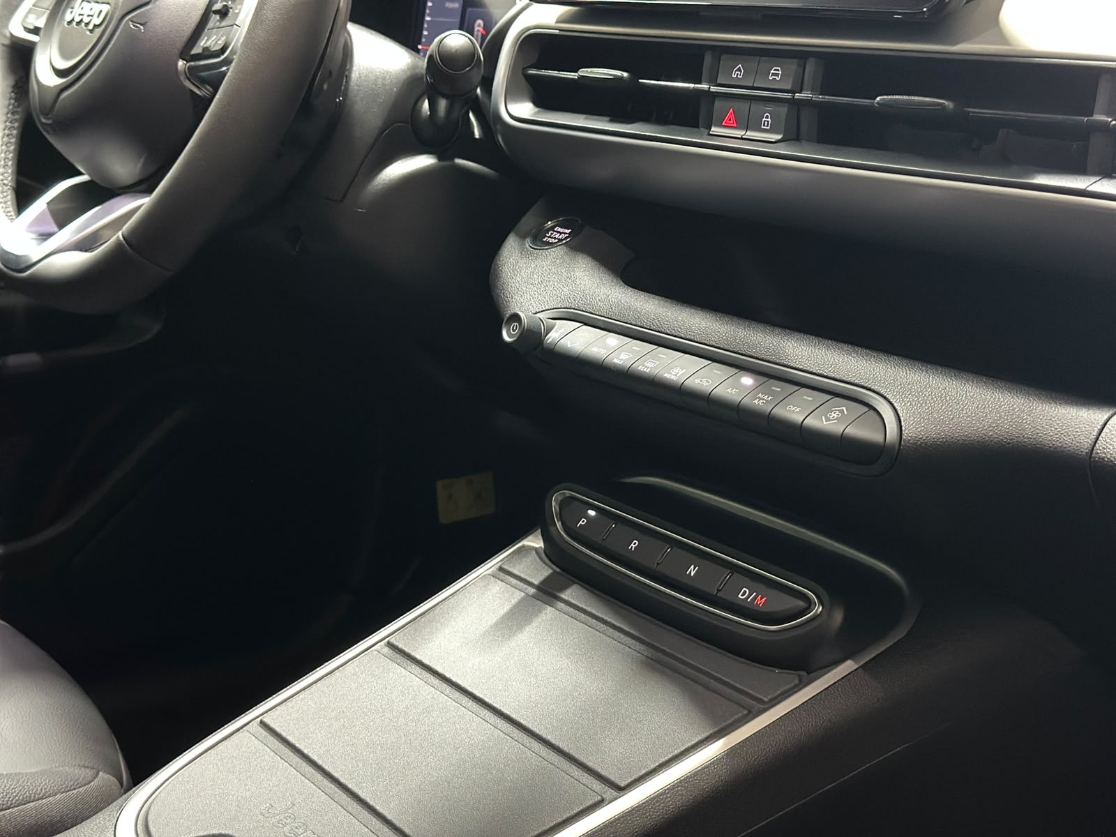 JEEP Avenger 1.2 Turbo MHEV Summit-image-13