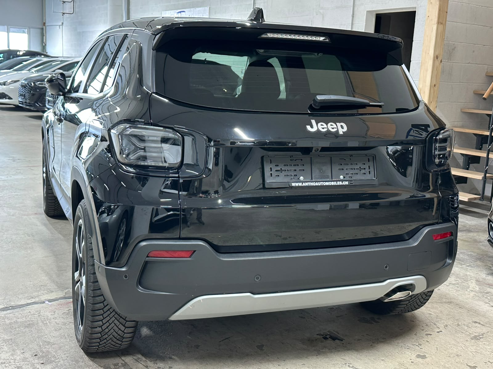 JEEP Avenger 1.2 Turbo MHEV Summit-image-4