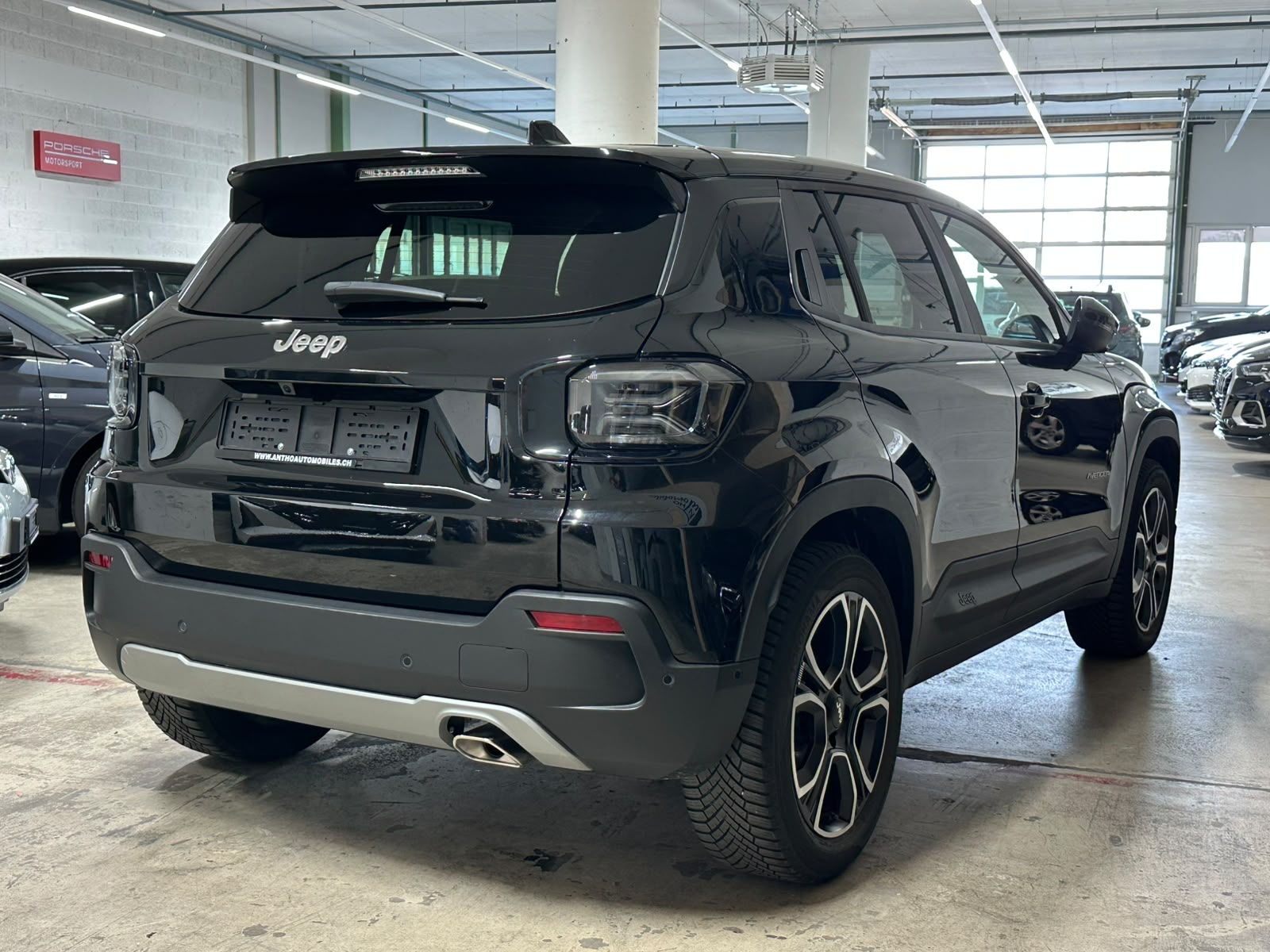 JEEP Avenger 1.2 Turbo MHEV Summit-image-3