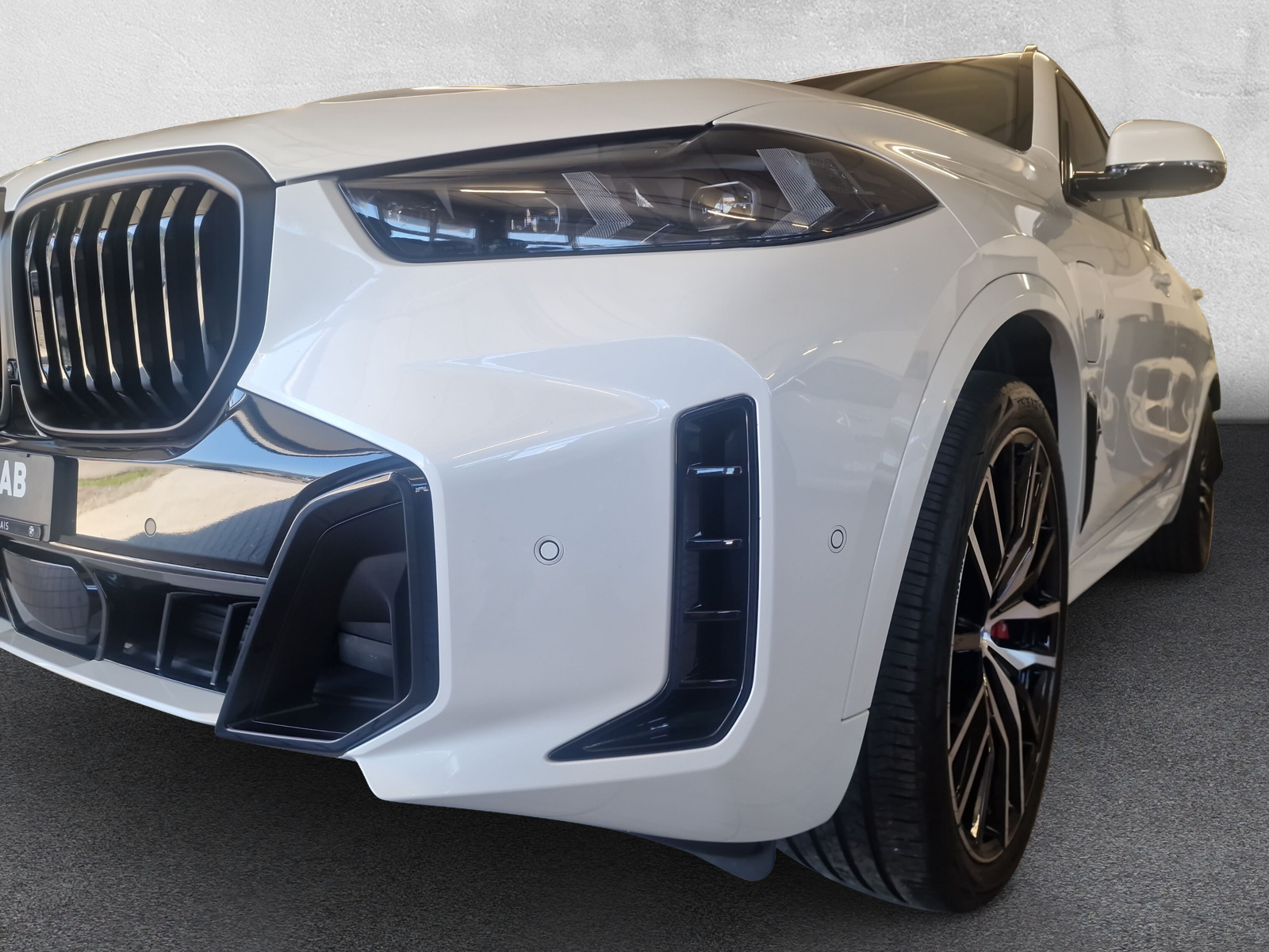 BMW X5 xDrive 50e M Sport Pro Steptronic-image-8