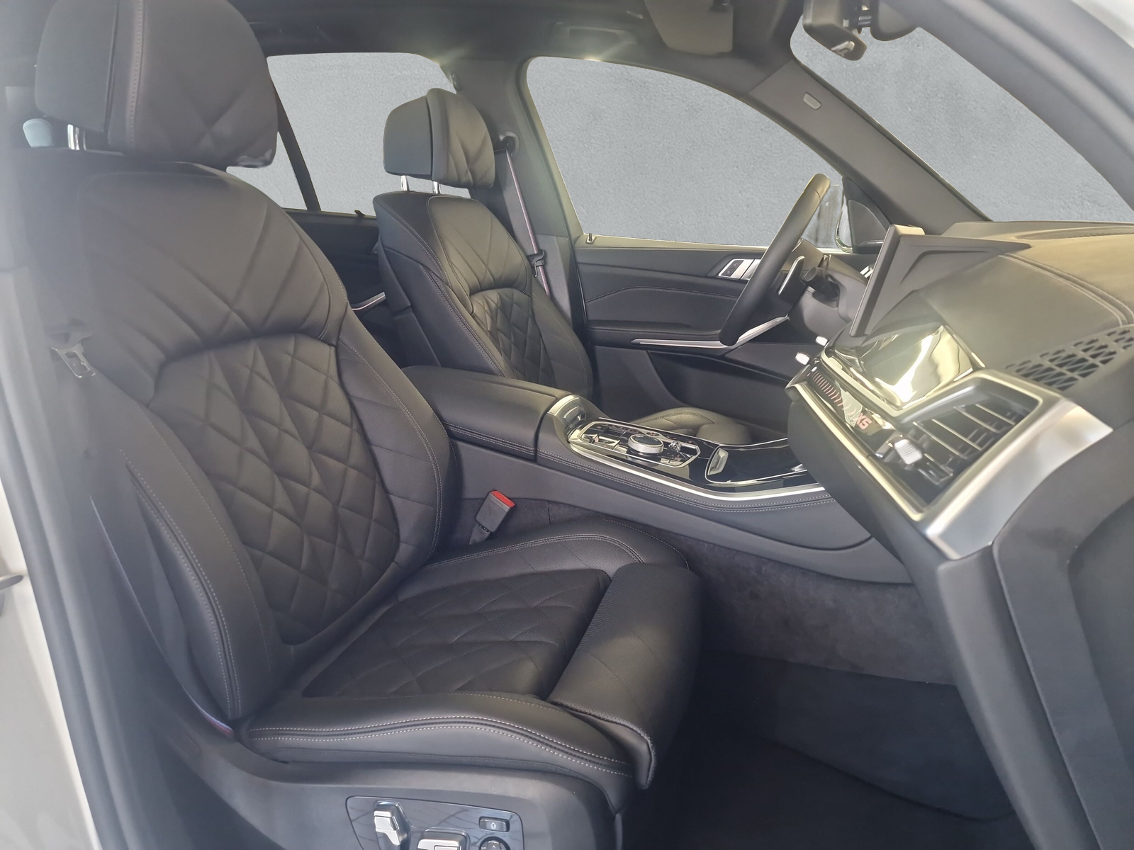 BMW X5 xDrive 50e M Sport Pro Steptronic-image-12