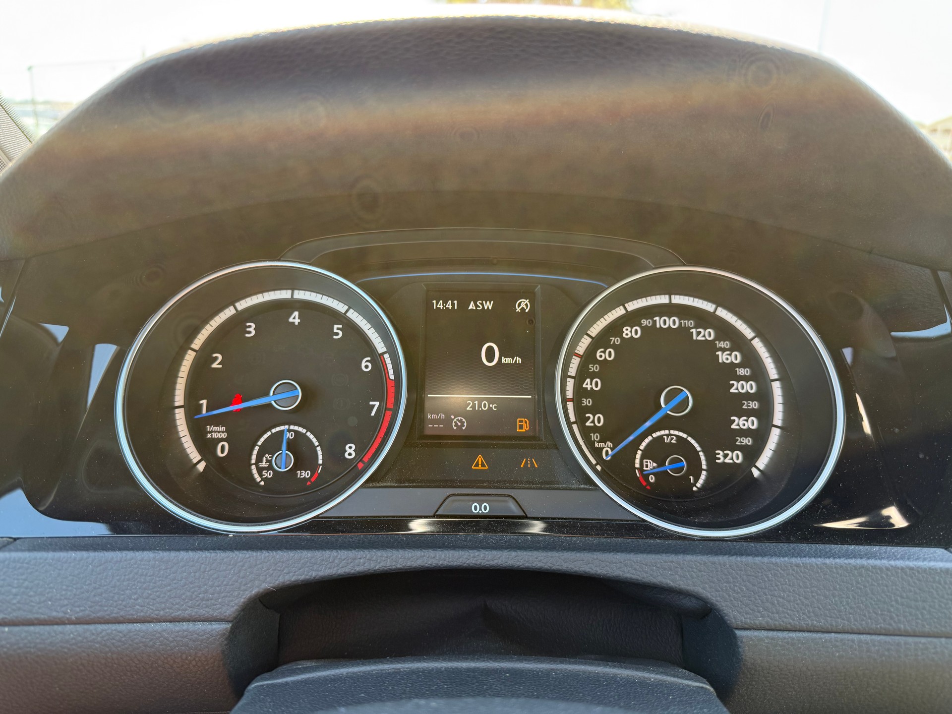VW Golf 2.0 TSI R 4Motion-image-13
