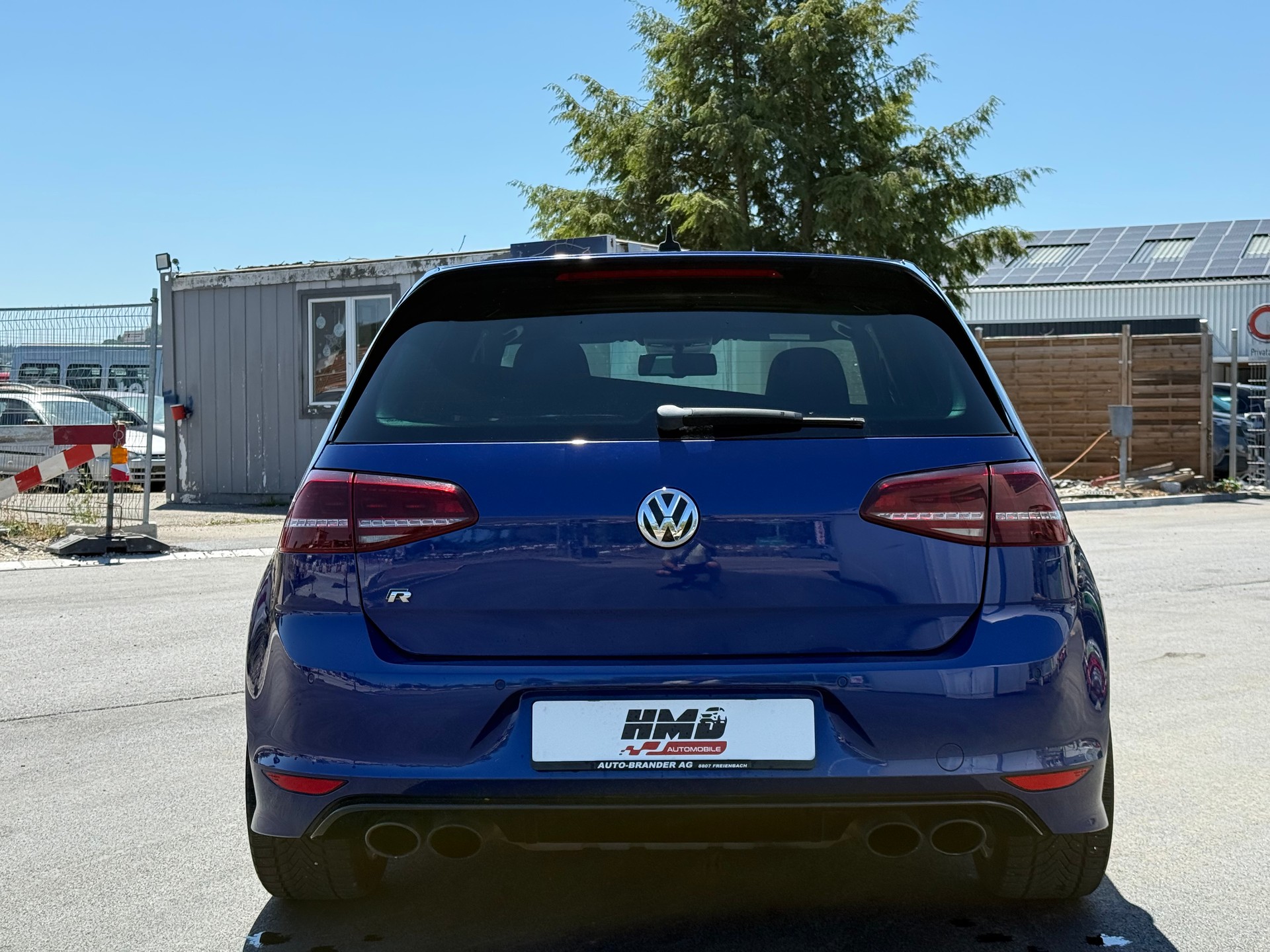 VW Golf 2.0 TSI R 4Motion-image-4
