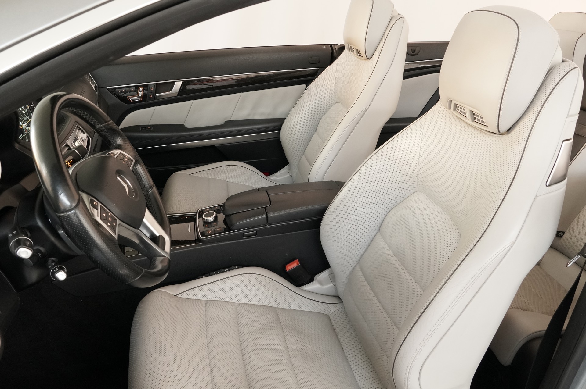 MERCEDES-BENZ E 500 7G-Tronic-image-12