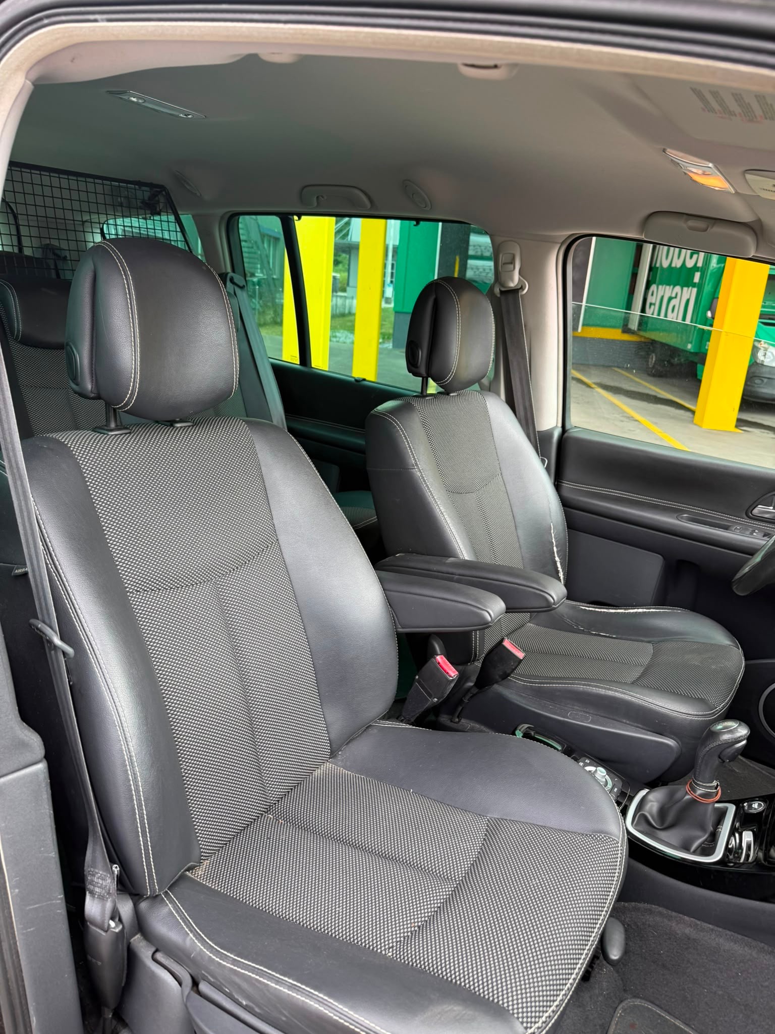 RENAULT Grand Espace 2.0 dCi Swiss Edition Automatic-image-15