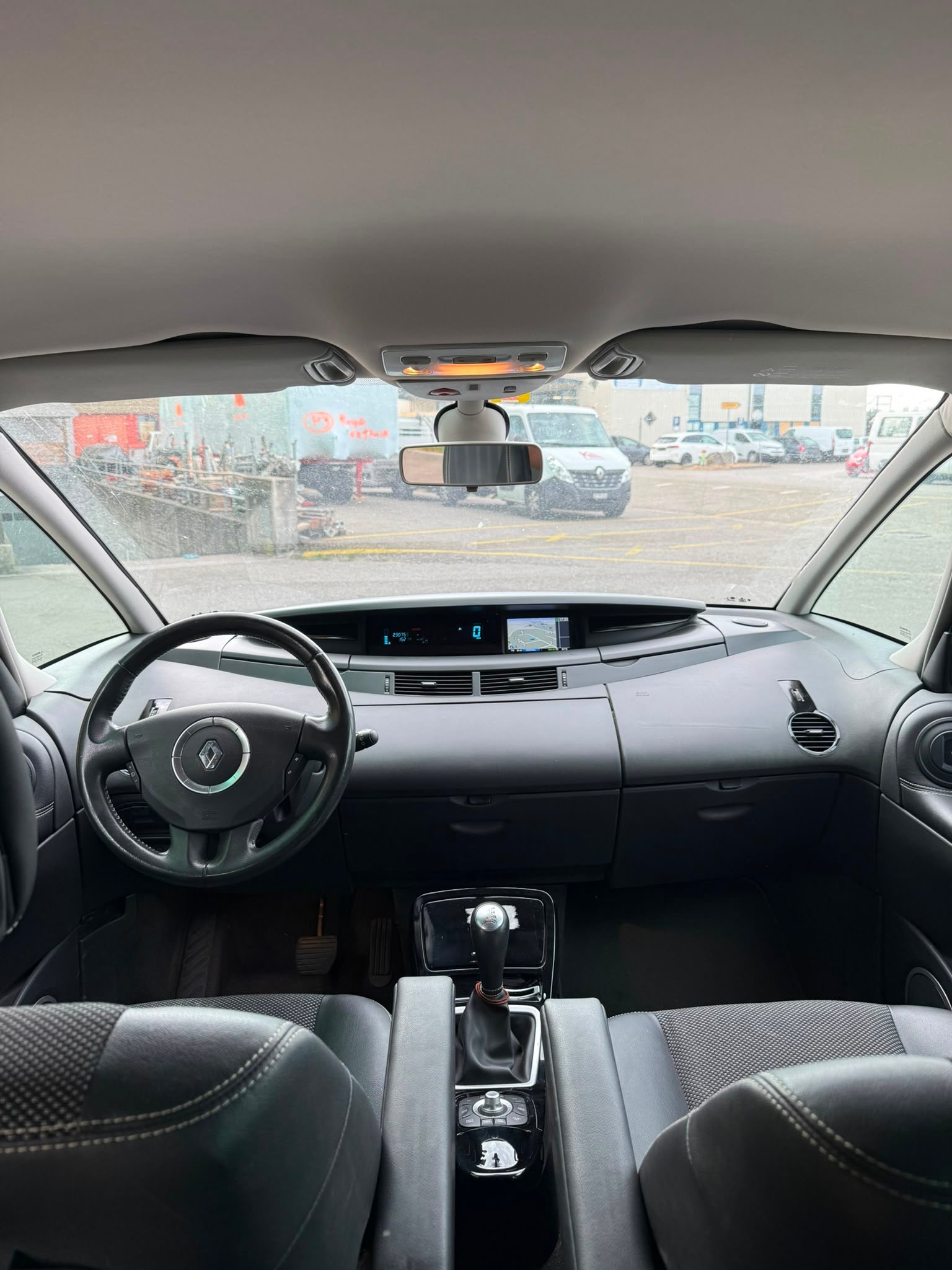 RENAULT Grand Espace 2.0 dCi Swiss Edition Automatic-image-9