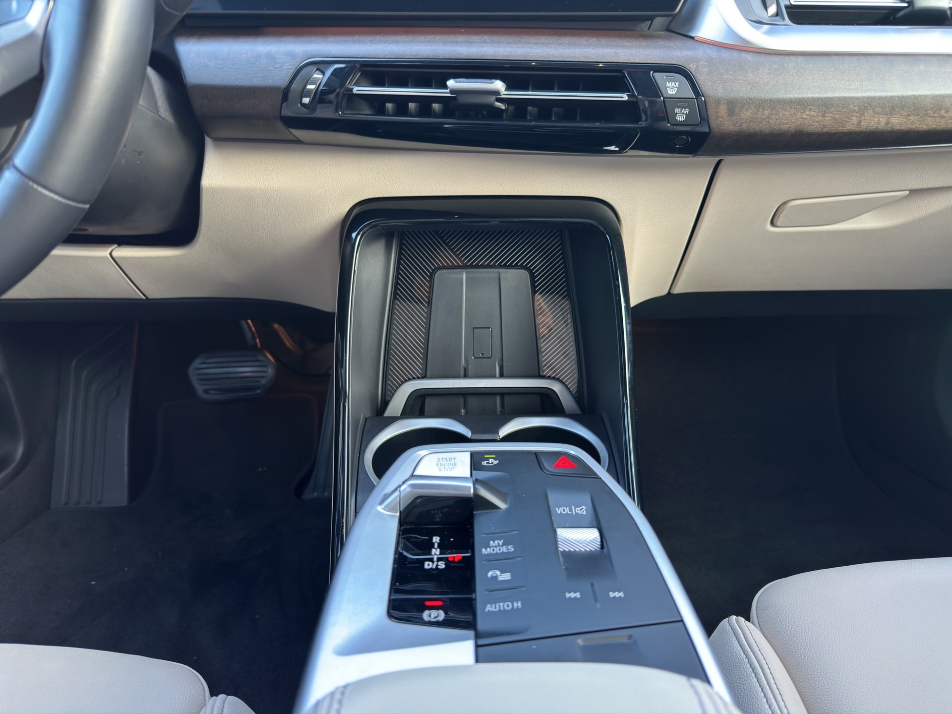 BMW X1 20d xDrive X Line-image-15