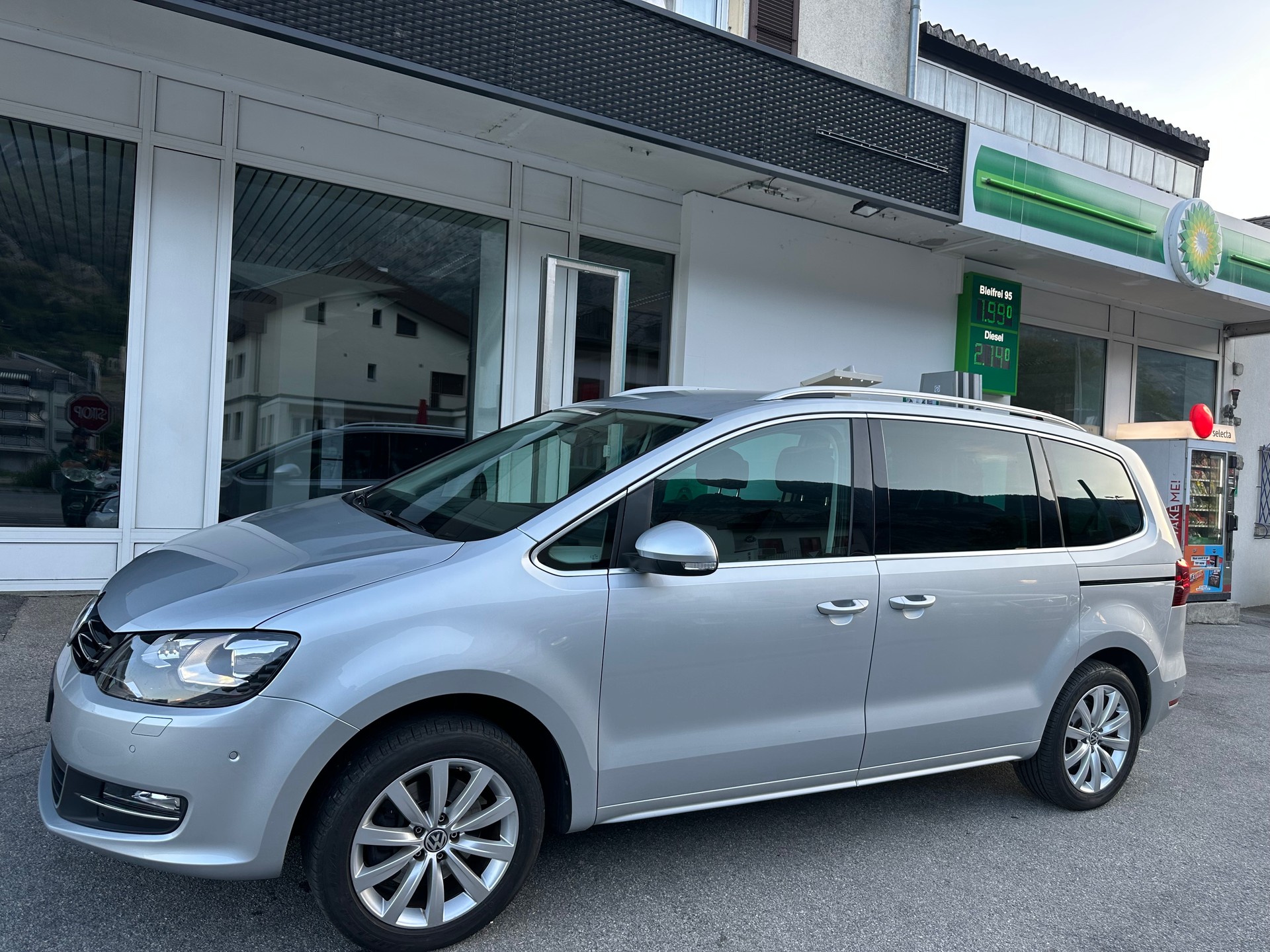 VW Sharan 2.0 TDI BMT Highline 4Motion DSG-image-4