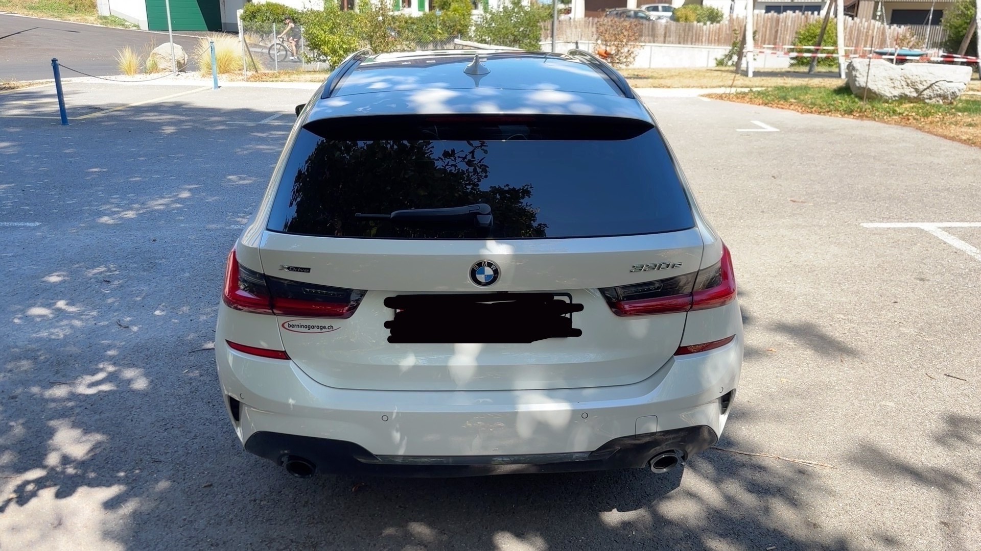 BMW 330e Touring xDrive Steptronic M Sport-image-1