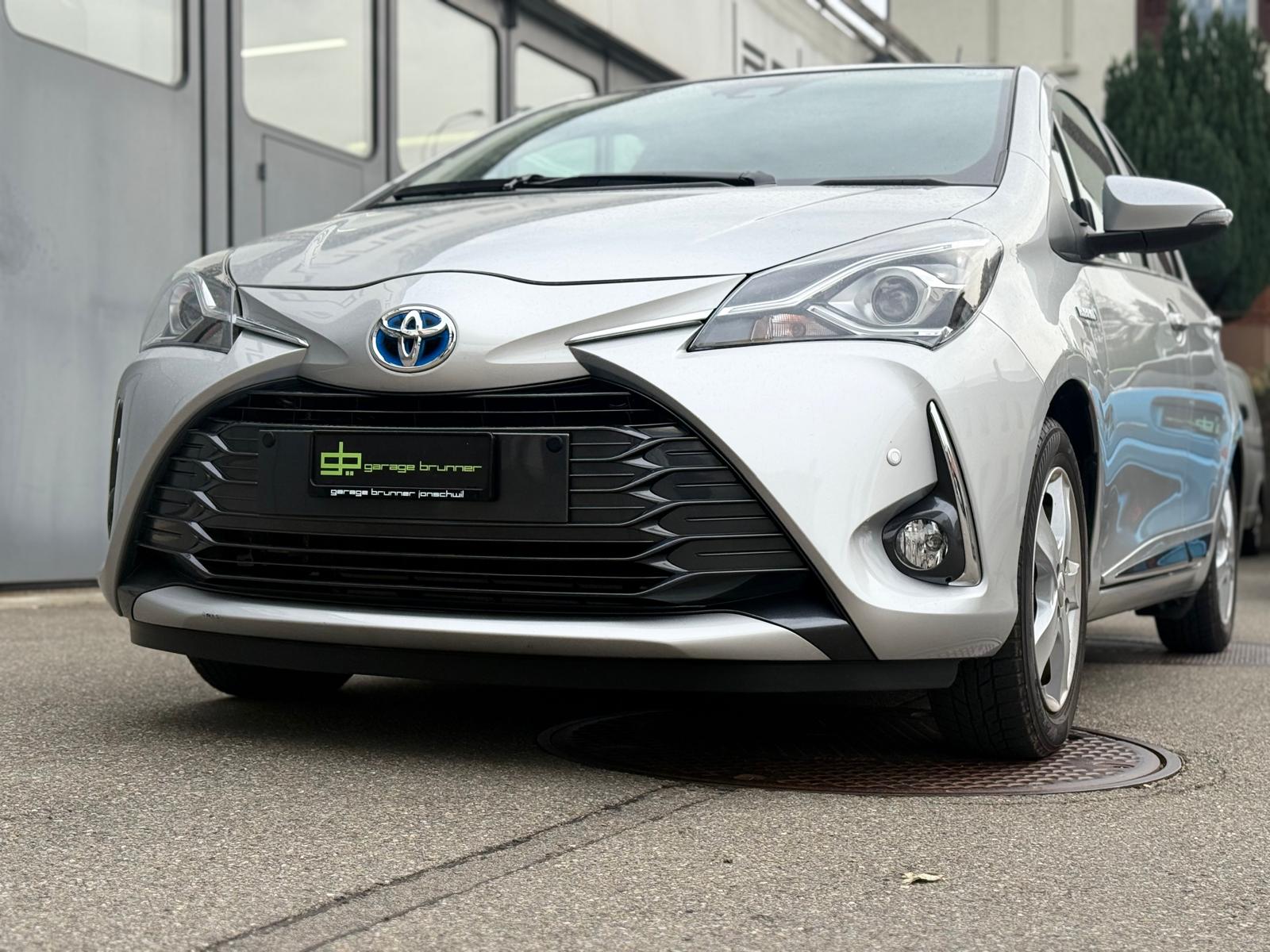 TOYOTA Yaris 1.5 VVT-i Hybrid Premium e-CVT-image-2