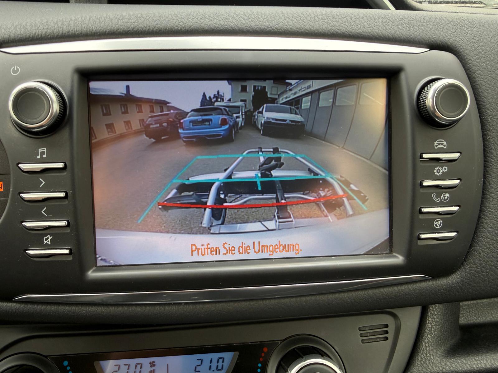 TOYOTA Yaris 1.5 VVT-i Hybrid Premium e-CVT-image-15