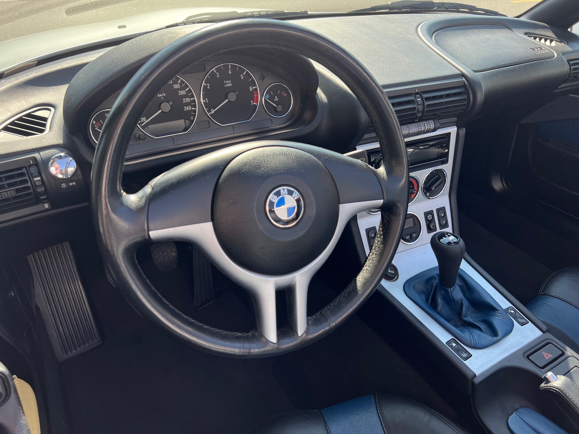 BMW Z3 3.0i Roadster-image-18