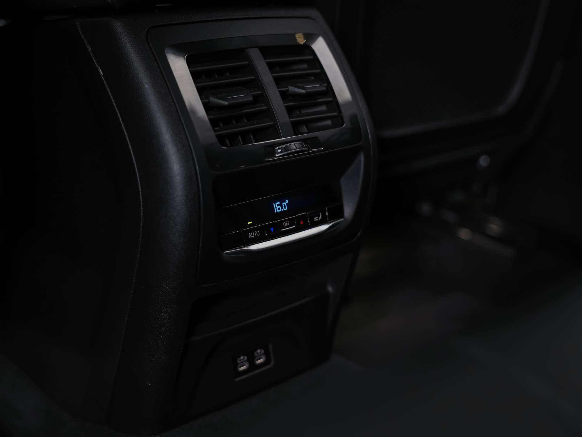 BMW X3 M40i Individual *21" Felgen*M-Sportfahrwerk*Adaptives LED*-image-13