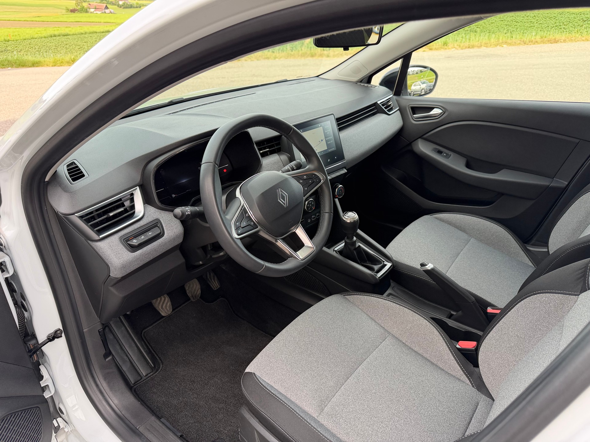 RENAULT Clio 1.0 Evolution-image-5
