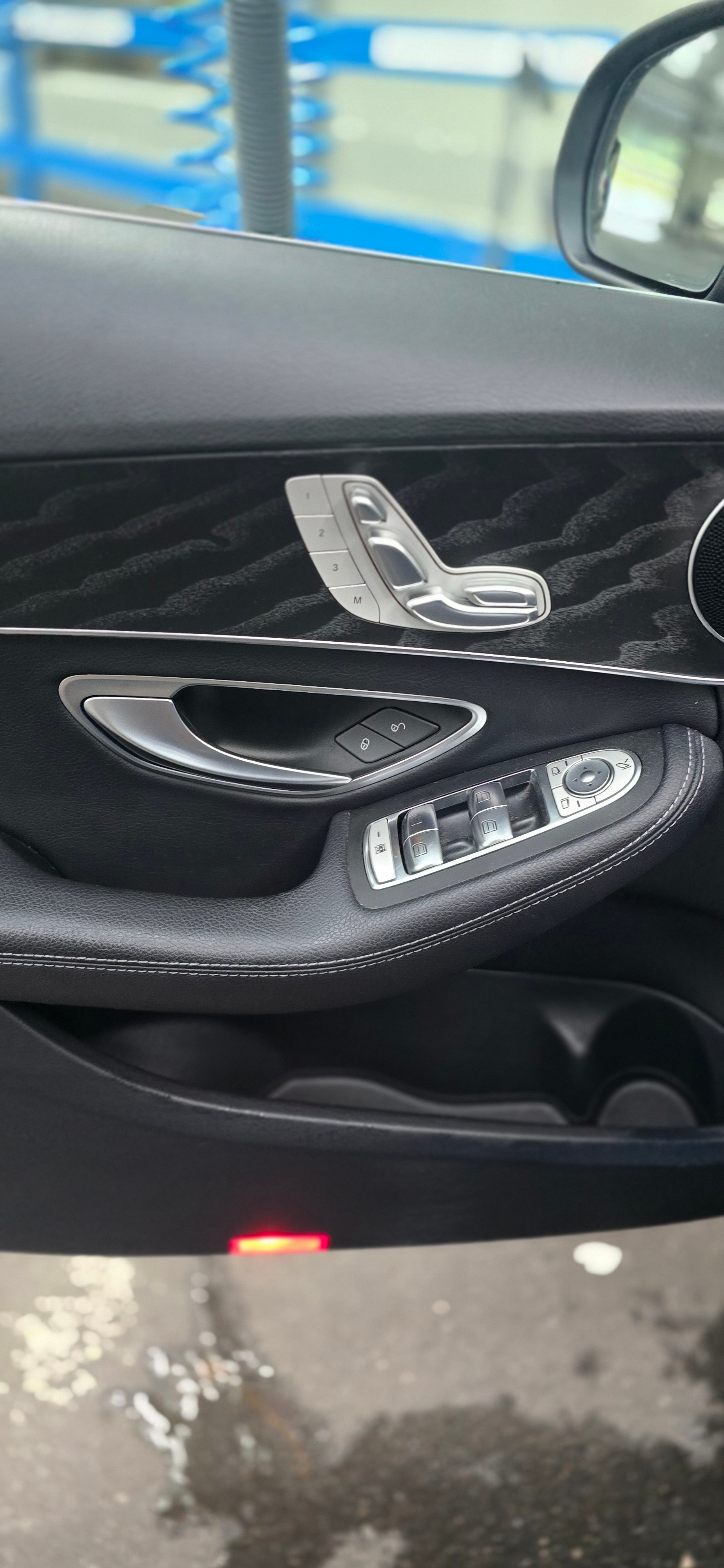 MERCEDES-BENZ C 200 4Matic AMG Line 9G-Tronic-image-5