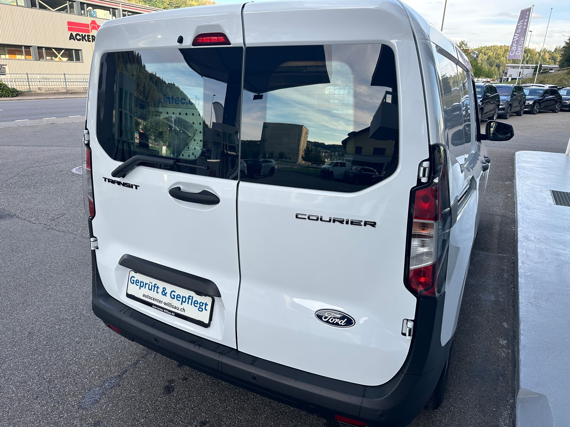 FORD Transit Courier Van 1.5 EcoBlue Trend-image-13
